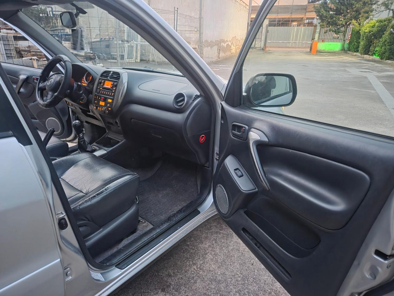 Toyota RAV 4 RAV4 2.0 Tdi D-4D cat 5 porte Sol