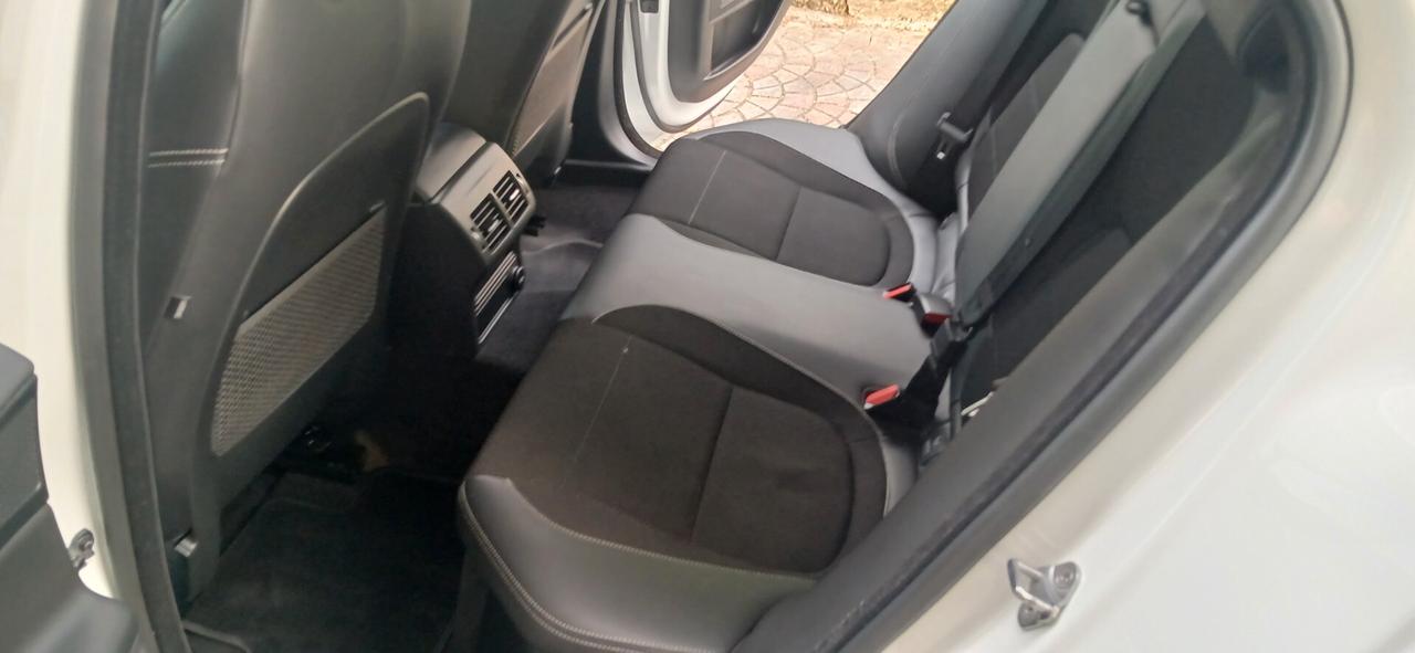 Jaguar XF 2.0 D 180 cv automatica look sportivo