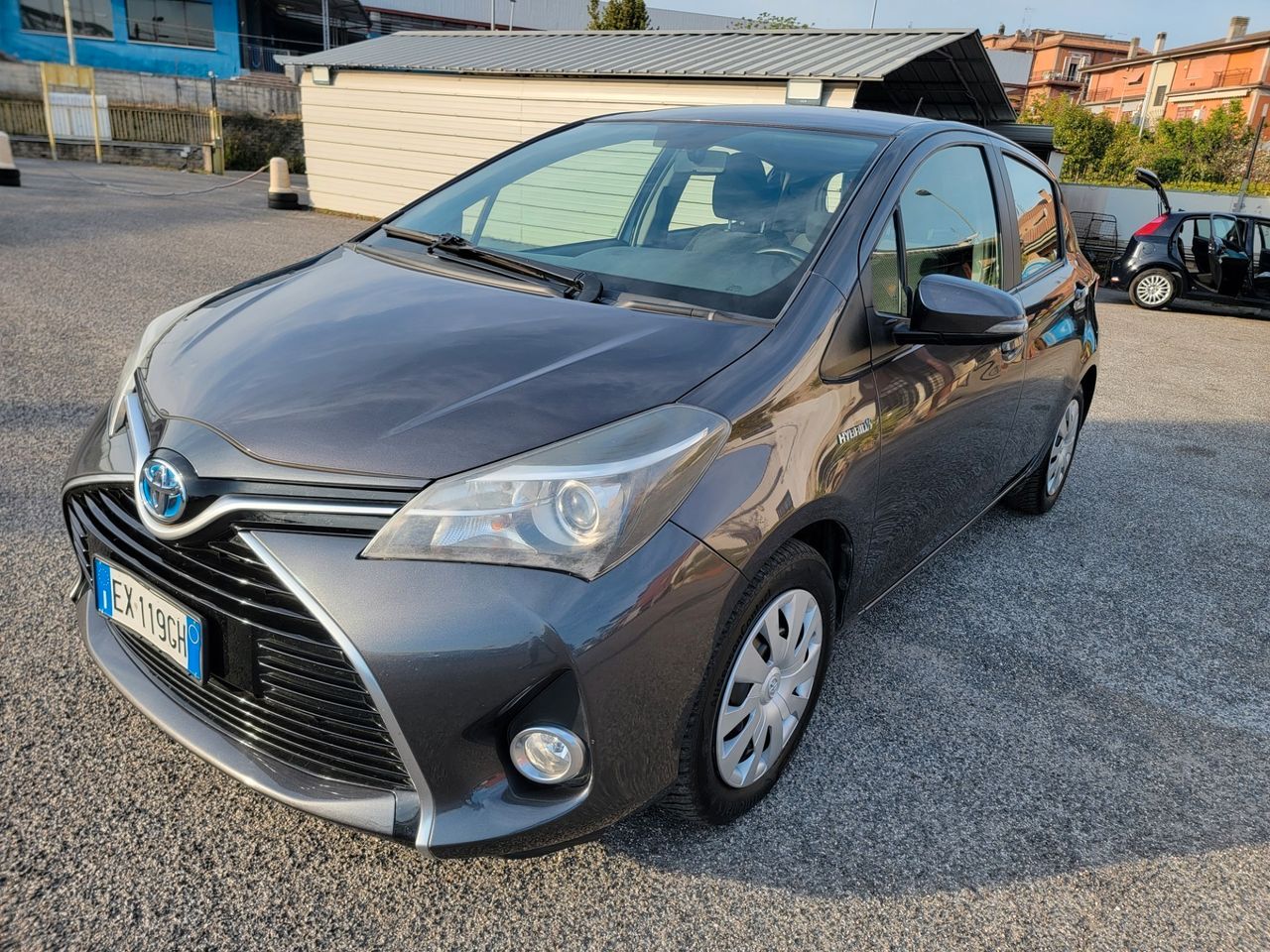 Toyota Yaris 1.5 Hybrid 5 porte Lounge Pi��