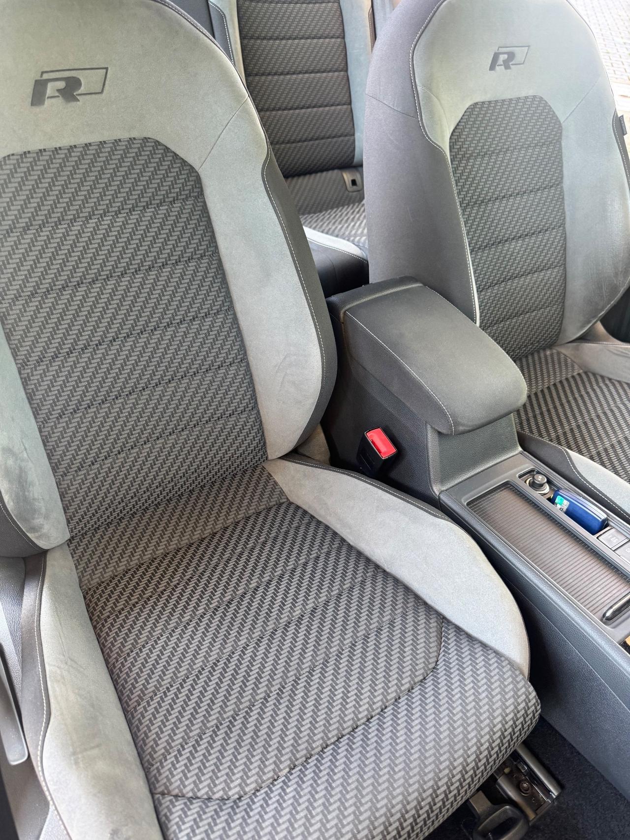 Volkswagen Golf 2.0 TDI 5p. R-Line