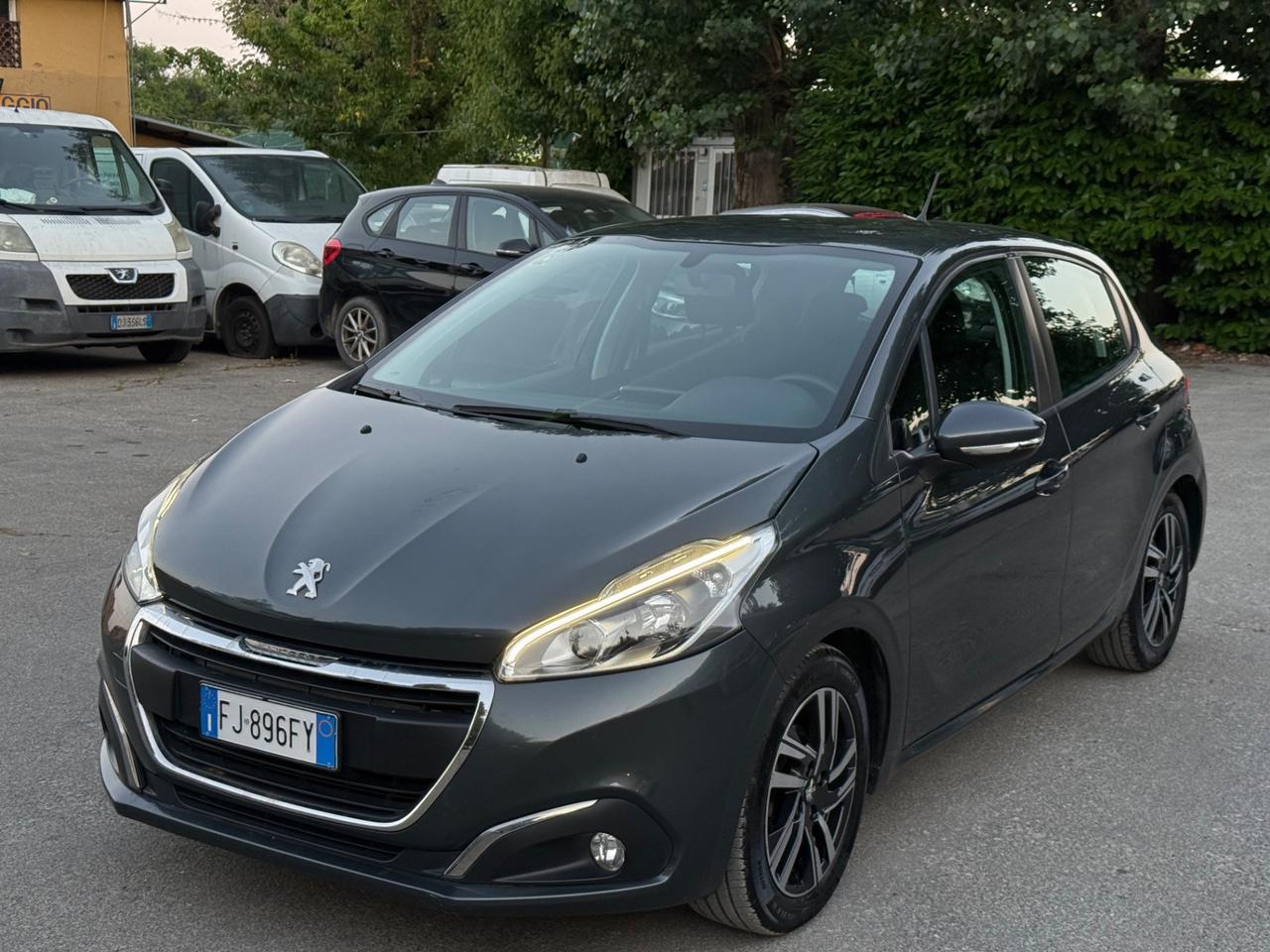Peugeot 208 PureTech 82 5 porte Allure