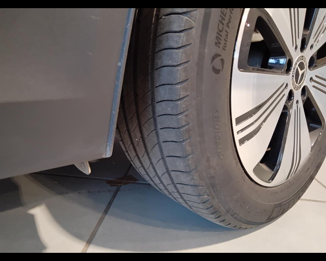 Mercedes-Benz EQA - H243 2024 - EQA 300 Progressive Advanced 4matic