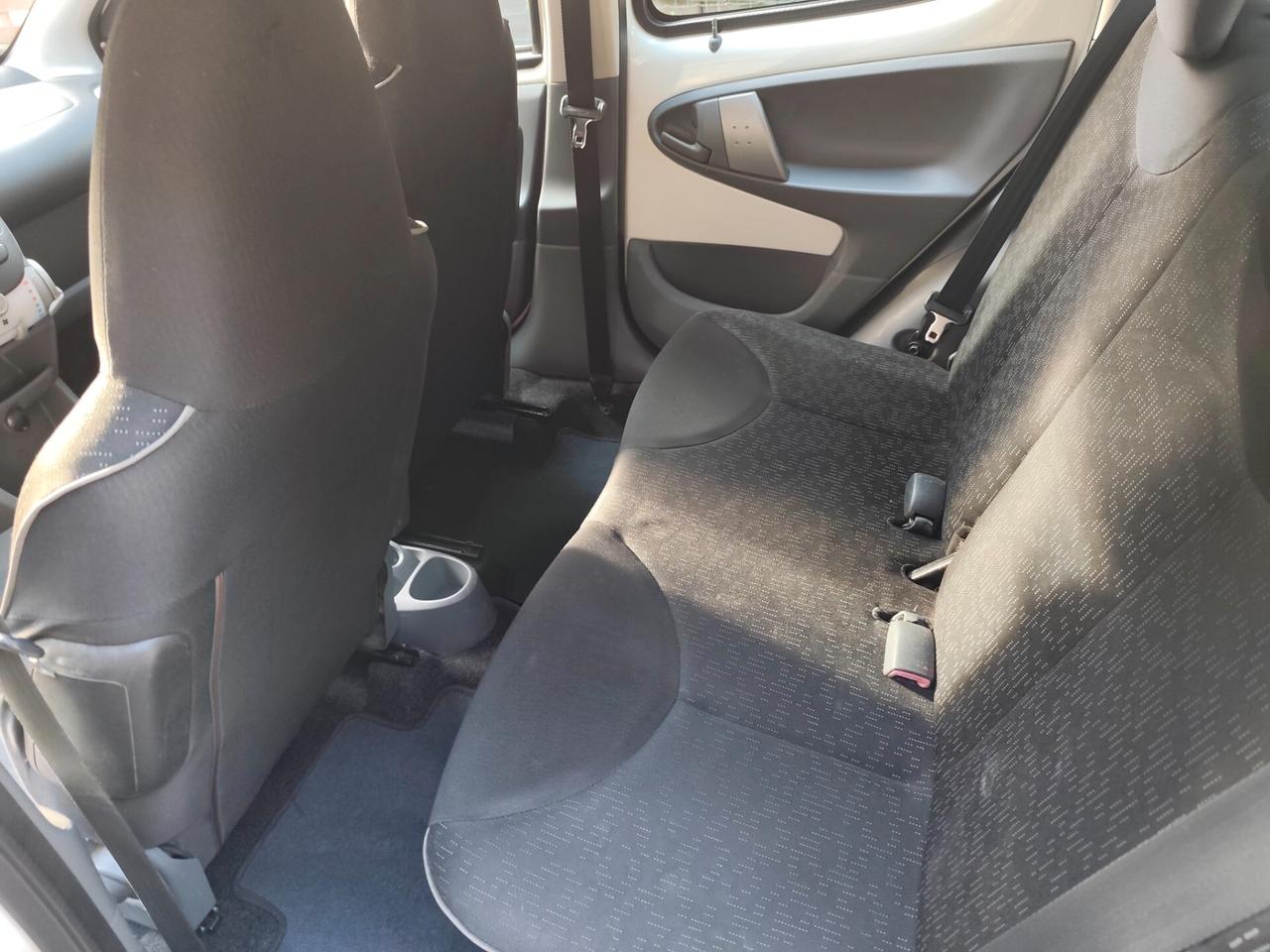 Peugeot 107 1.0 68CV 5p. 2010