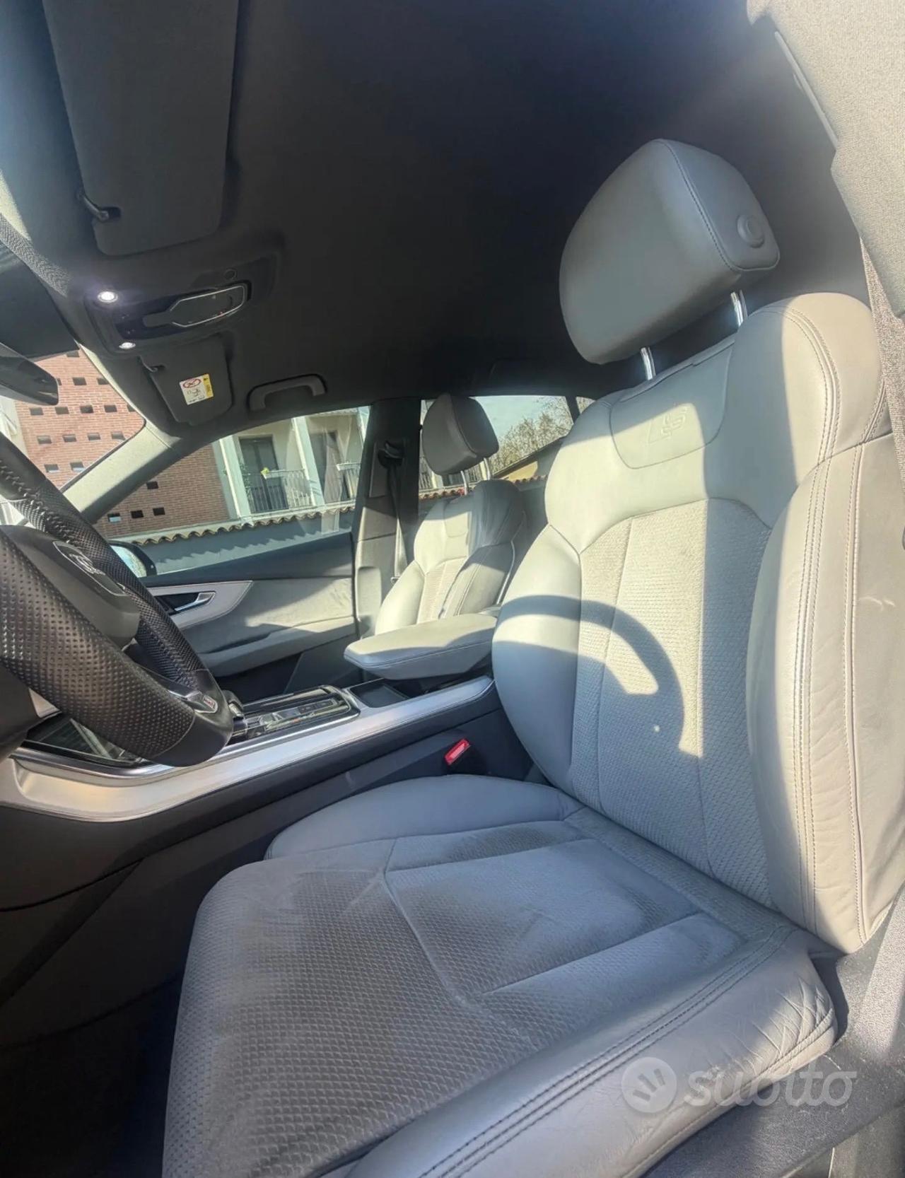 Audi Q8 55 TFSI quattro tiptronic Sport