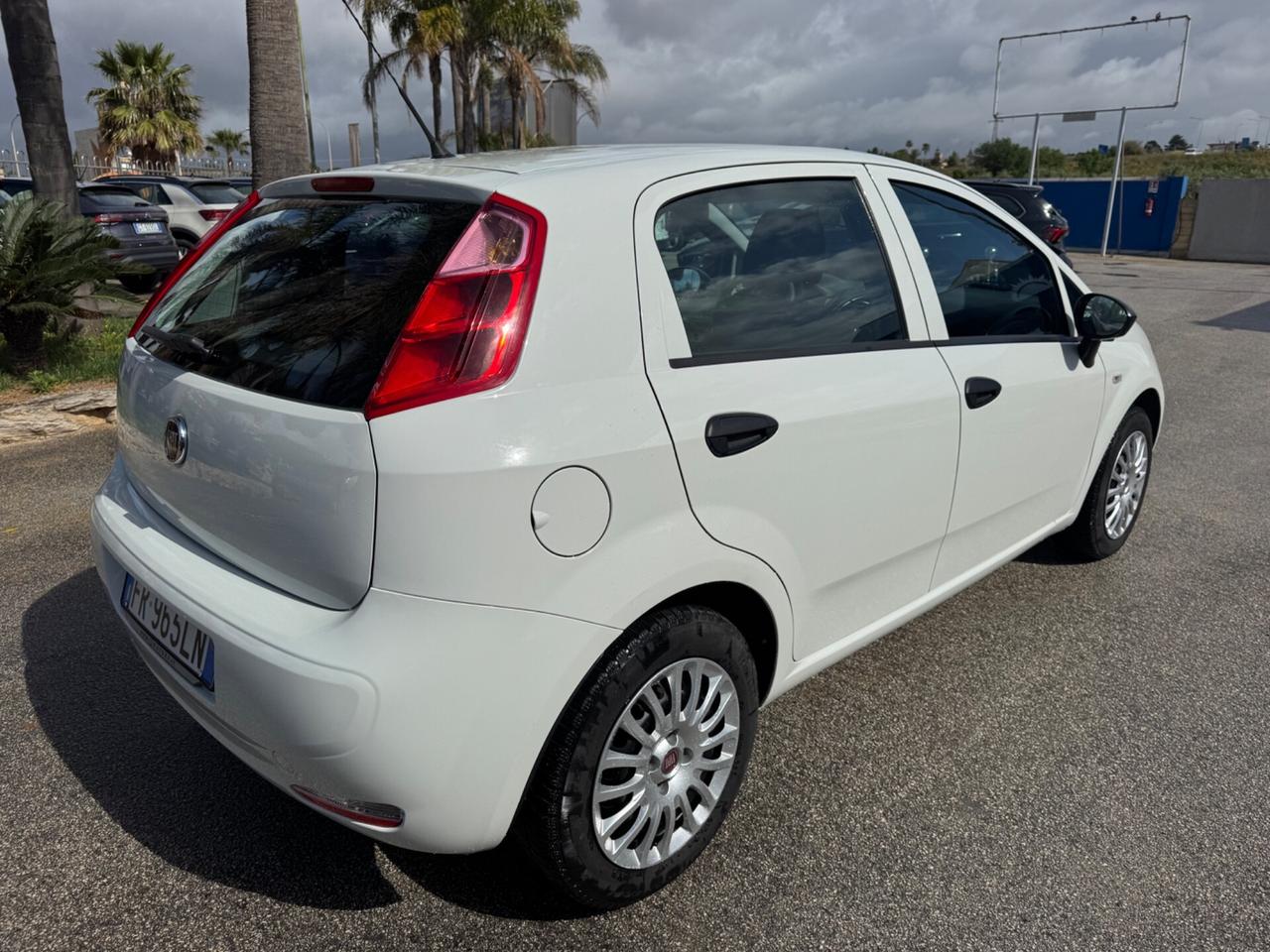 Fiat Punto 1.3 MJT II S&S 95 CV 5 porte Street
