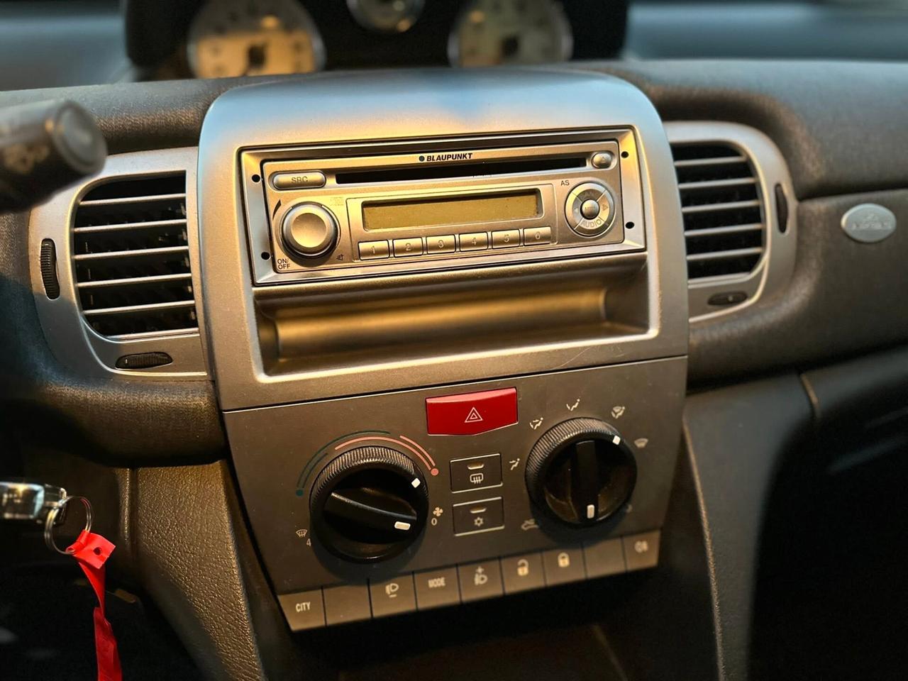 Lancia Ypsilon 1.2 69 CV Platinum GPL NEOPATENTATI