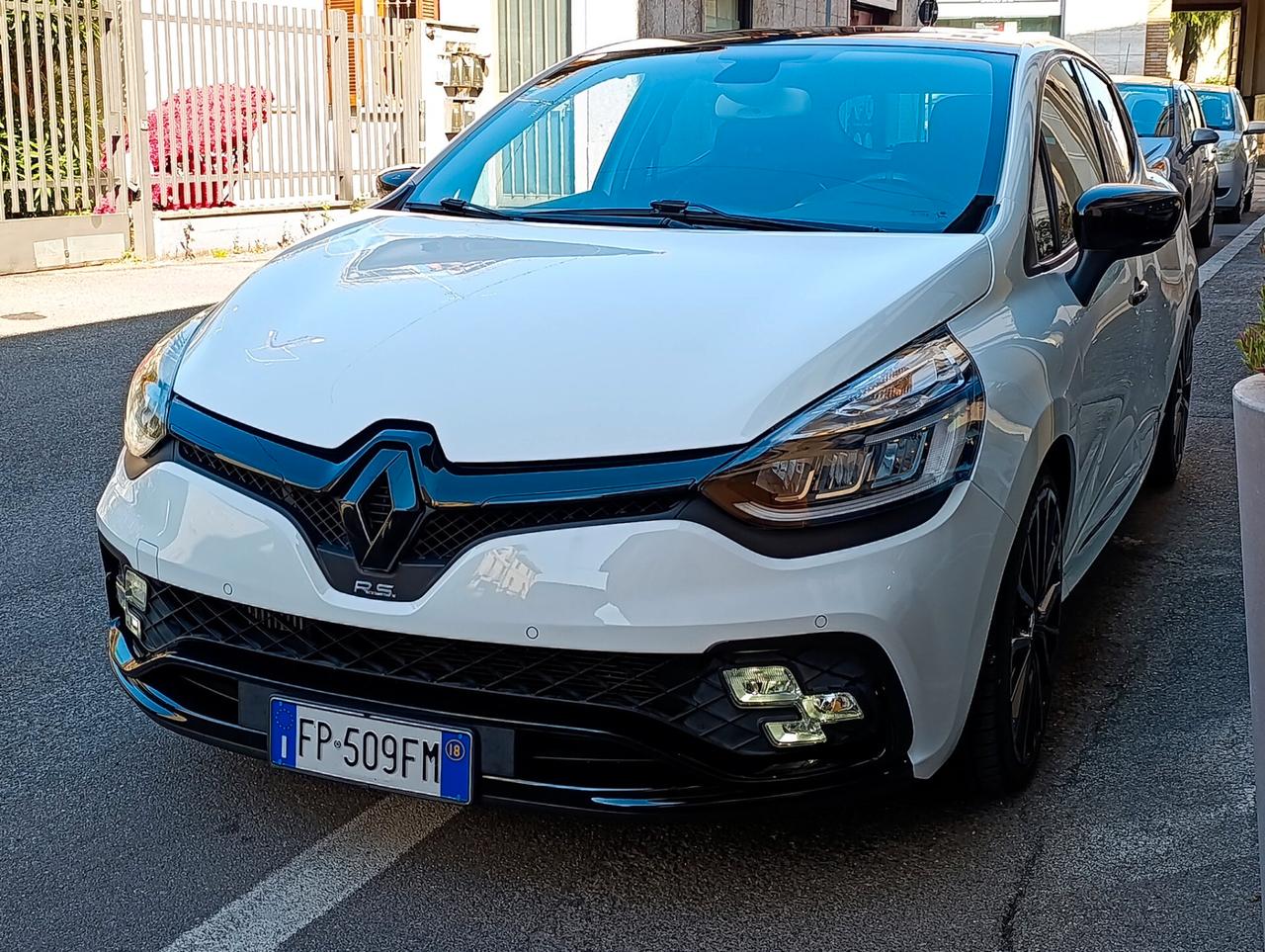 Renault Clio TCe 220CV EDC 5 porte Energy R.S. Trophy