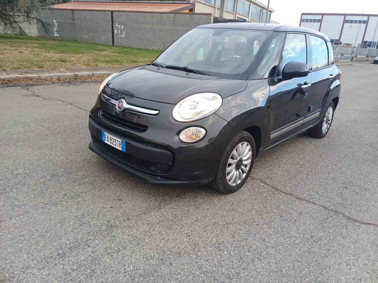 Fiat 500L 1.6 Multijet 105 CV Lounge (77 kw)