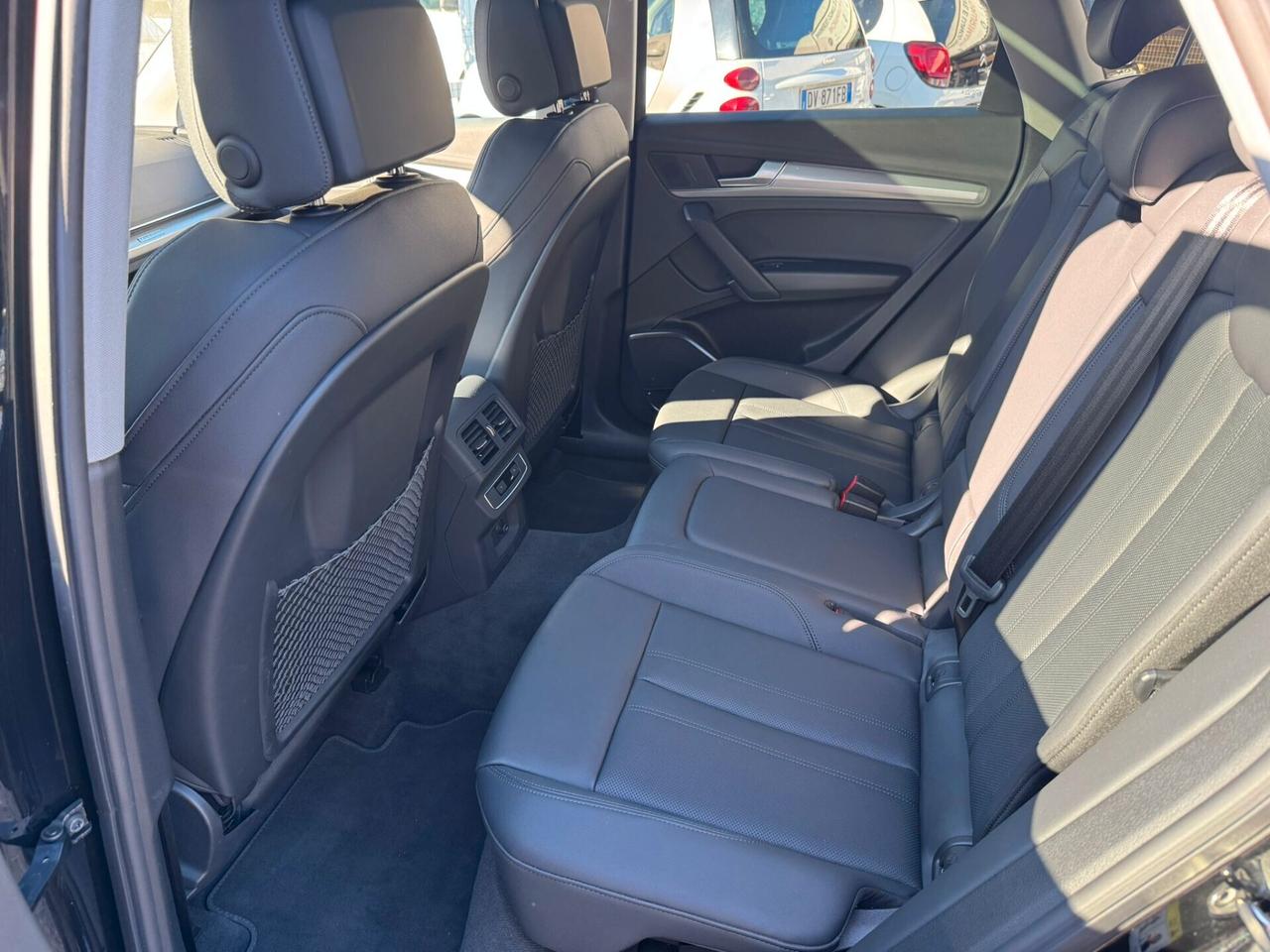 Audi Q5 TDi 150 kW mHEV+ S tronic quattro Launch edition line