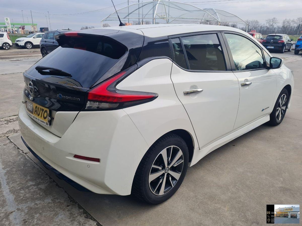 NISSAN Leaf Tekna 40 kWh-Elettrica-19.000 Km