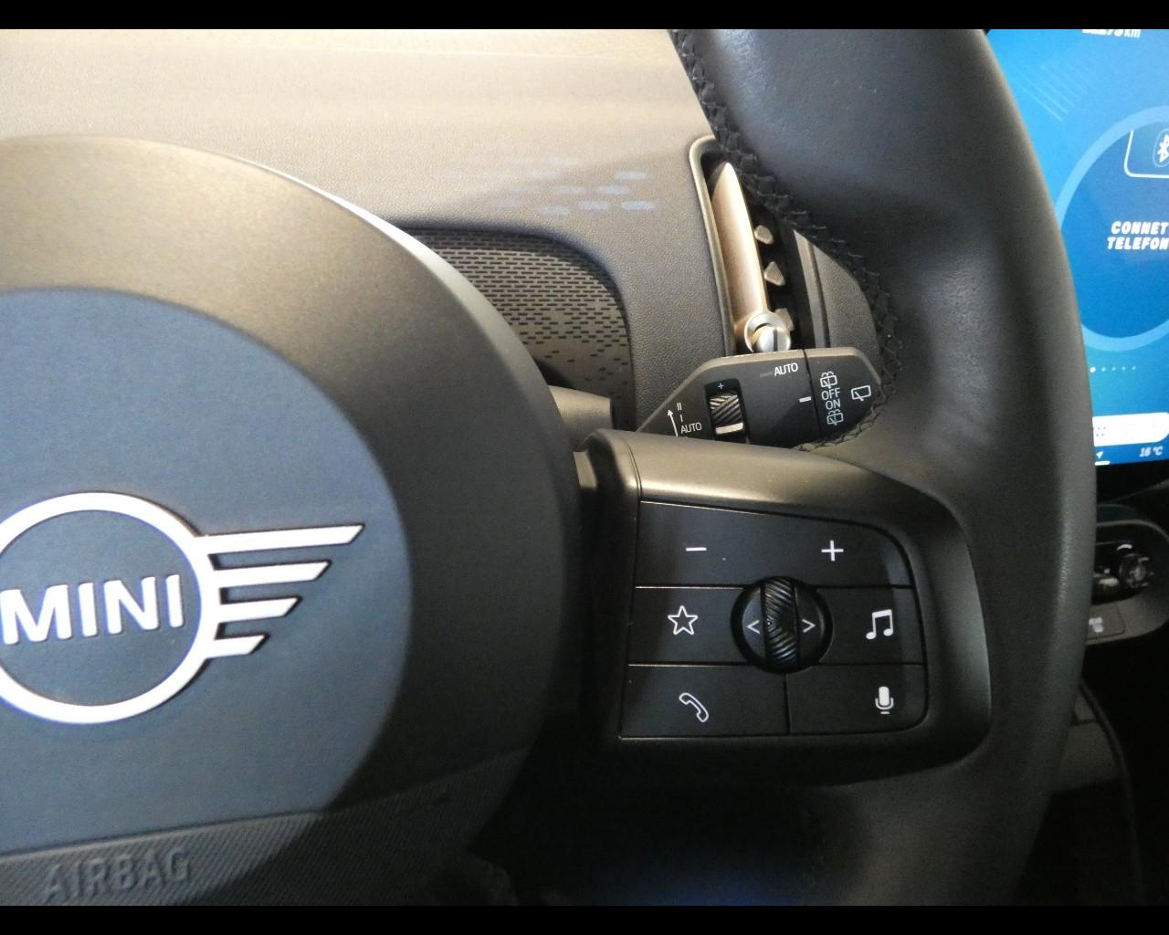 MINI Mini Countrym.(U25) - Mini Countryman D Essential