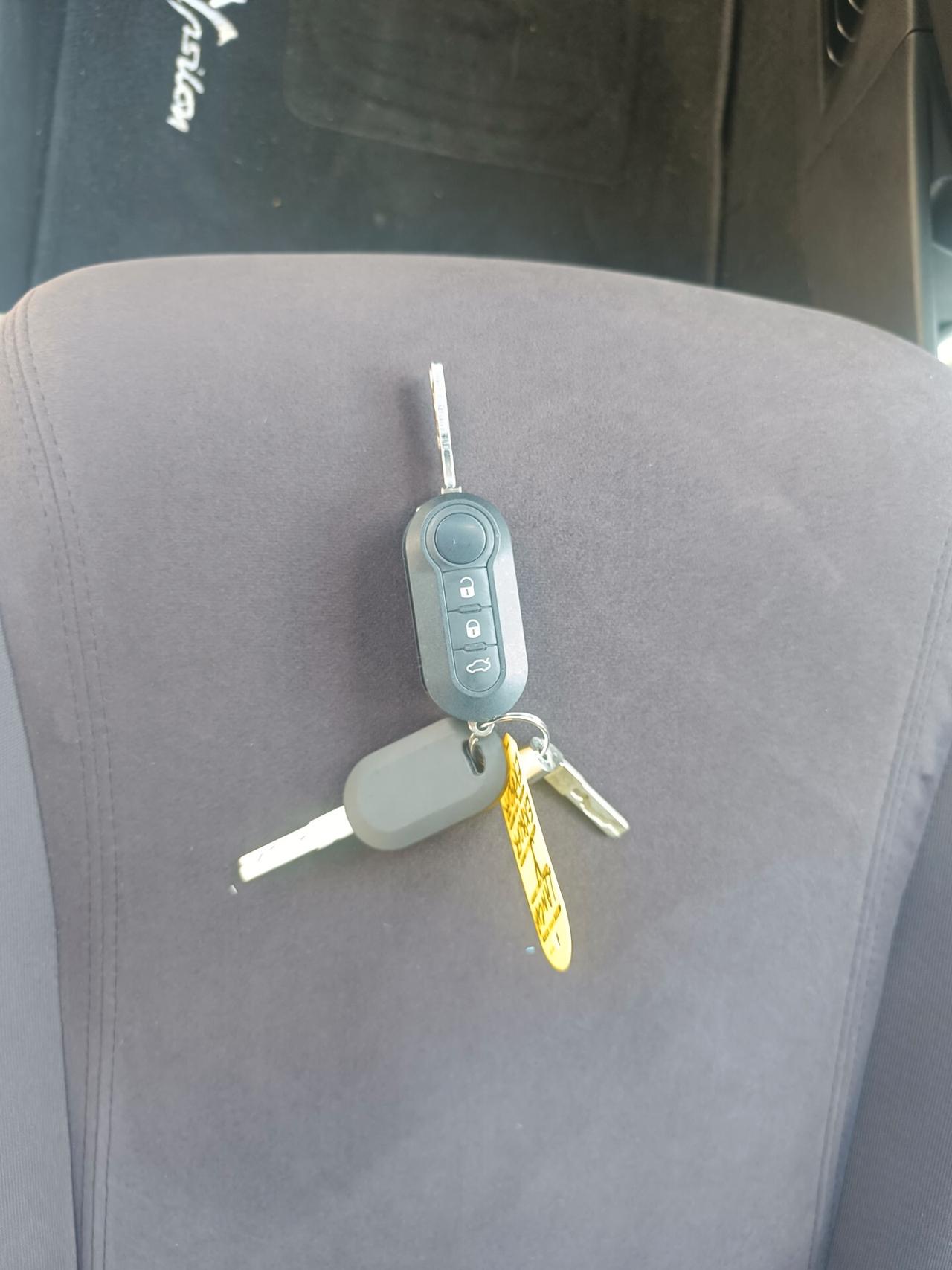 Lancia Ypsilon 1.3 MJT 75 CV SOLAMENTE 129.000 KM
