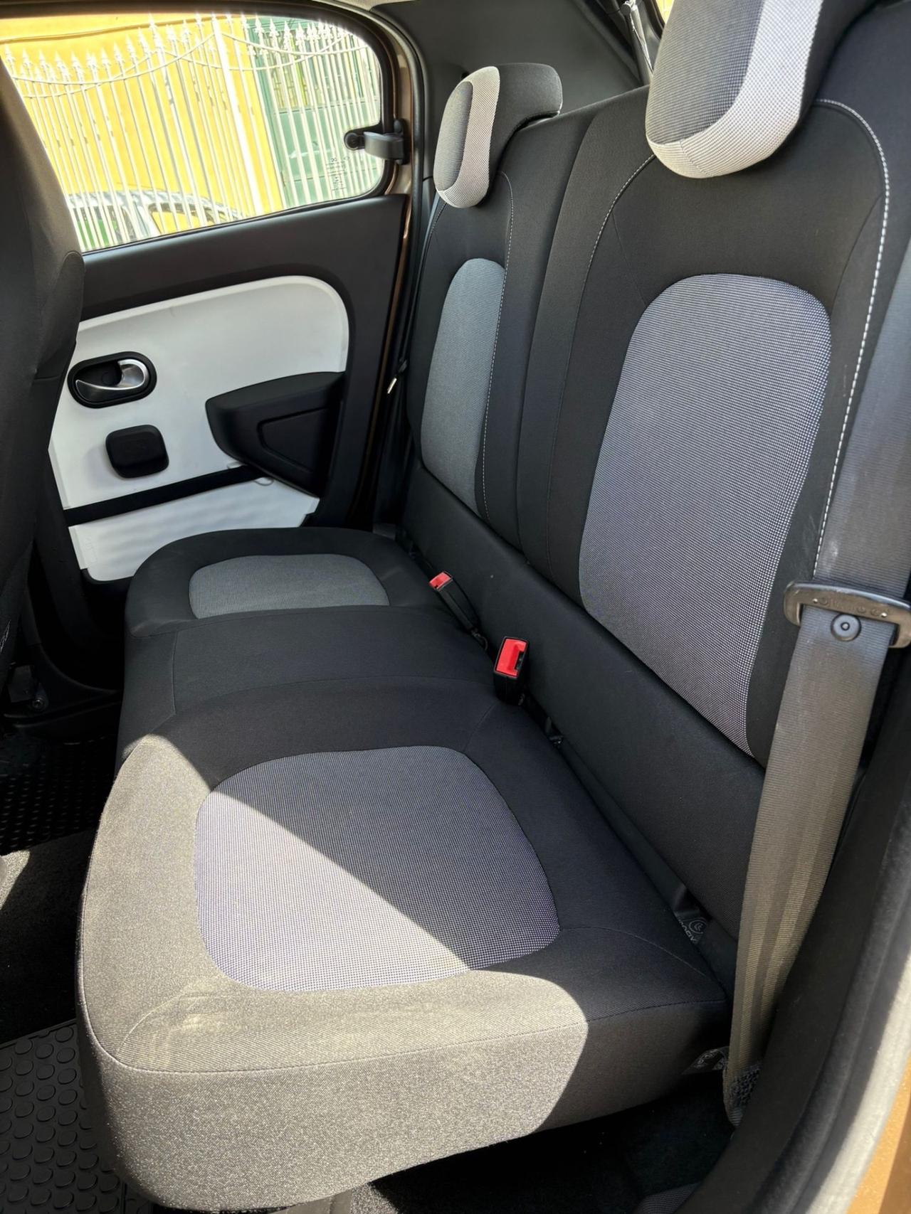 Renault Twingo SCe EDC Intens