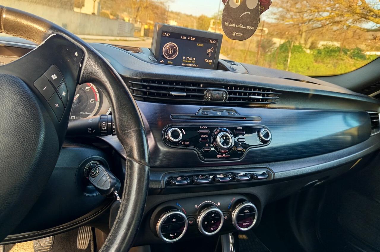 Alfa Romeo Giulietta 2.0 JTDm-2 140 CV Distinctive