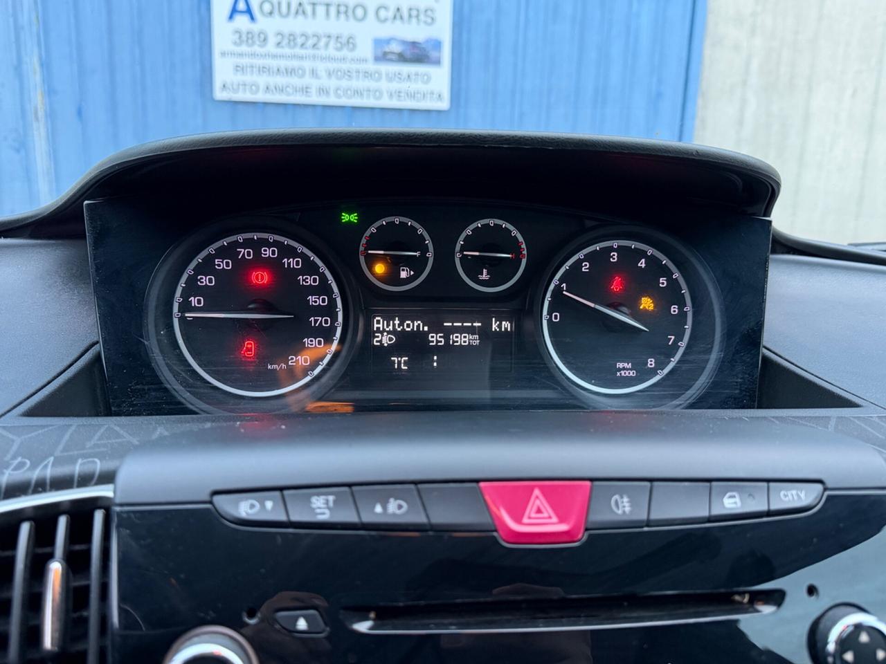 Lancia Ypsilon 1.2 69 CV Unyca