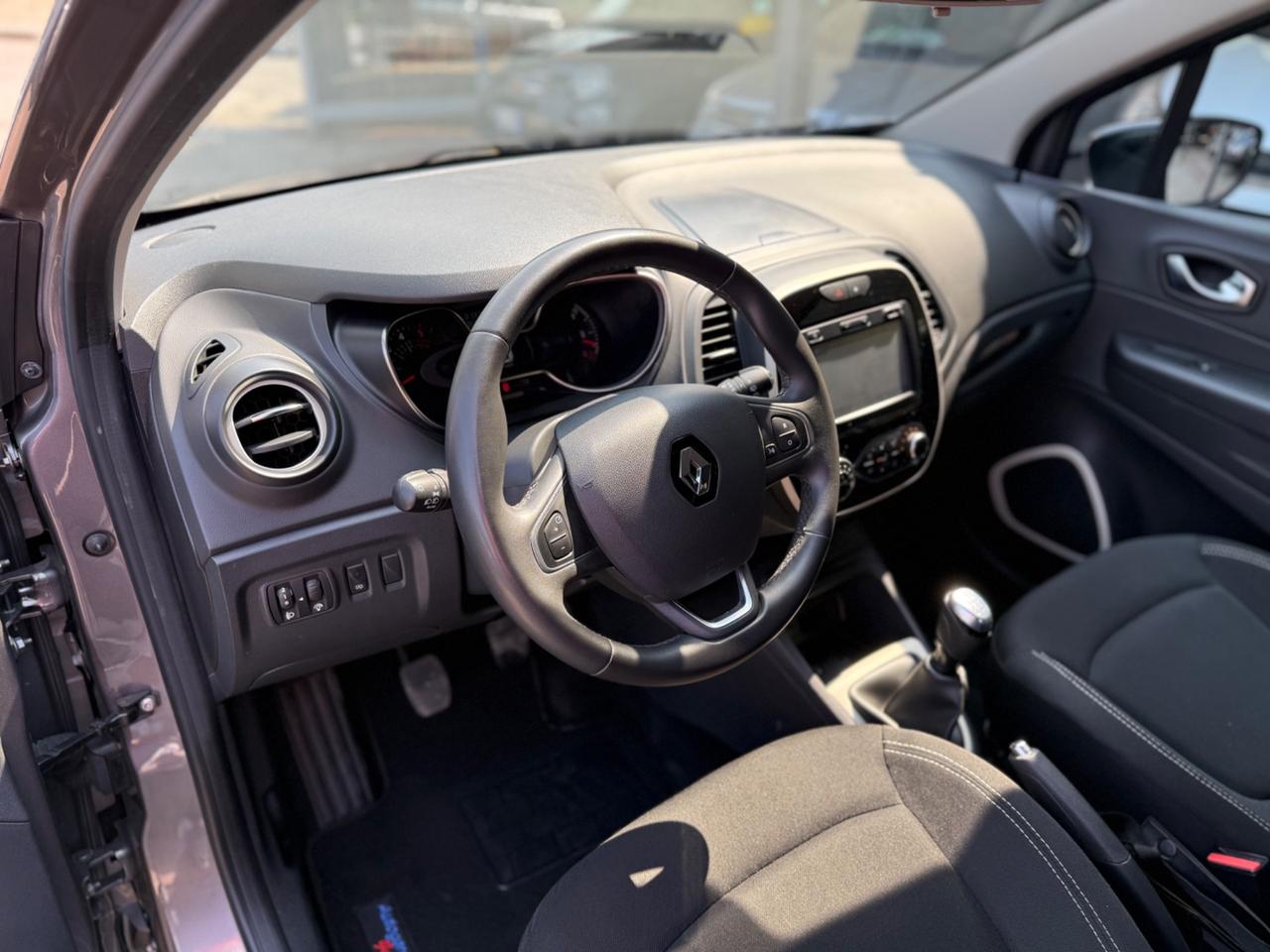 Renault Captur dCI 90 CV ADATTA NEO PAT. Km certif