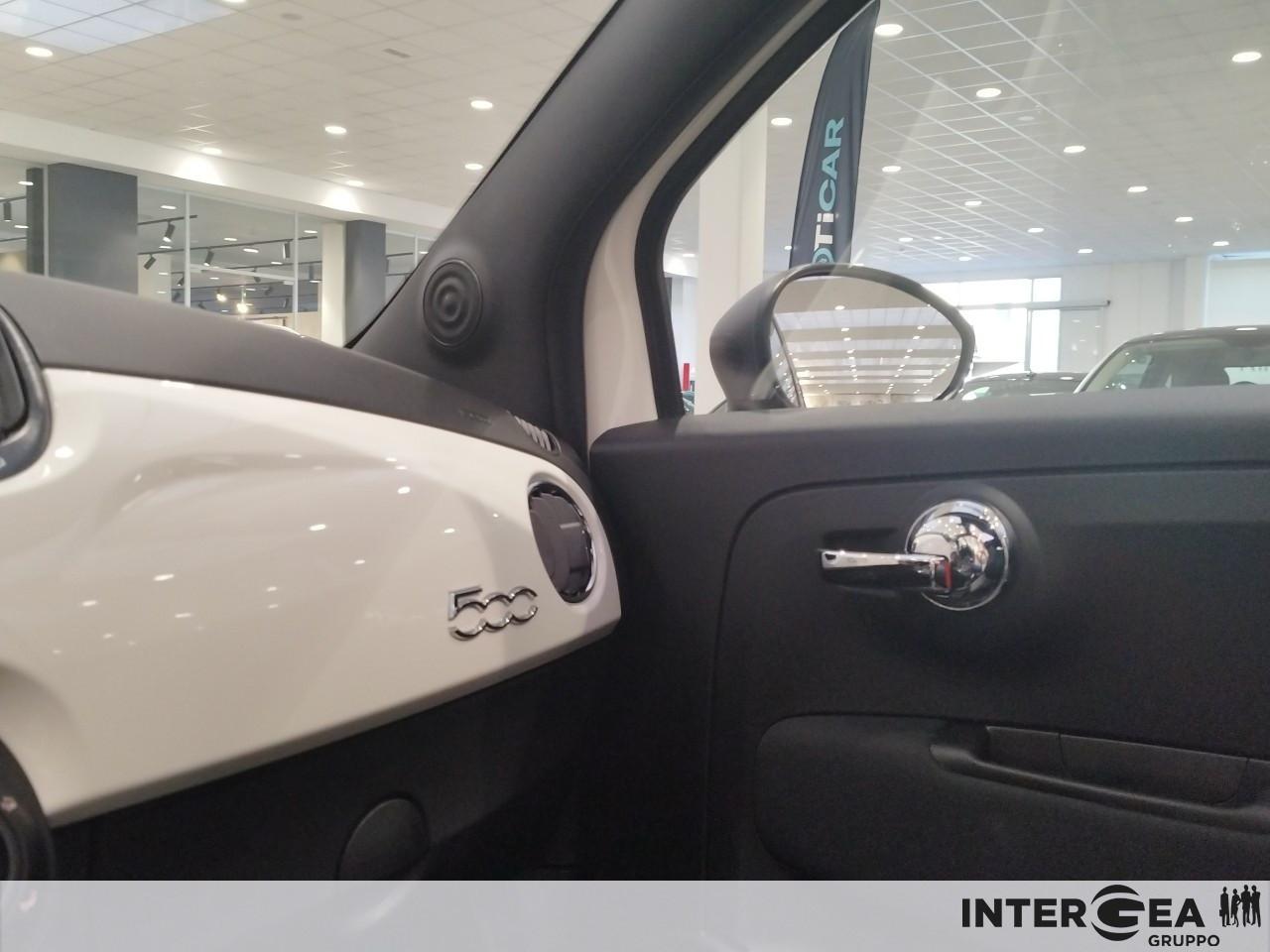 FIAT 500C 1.0 hybrid 70cv