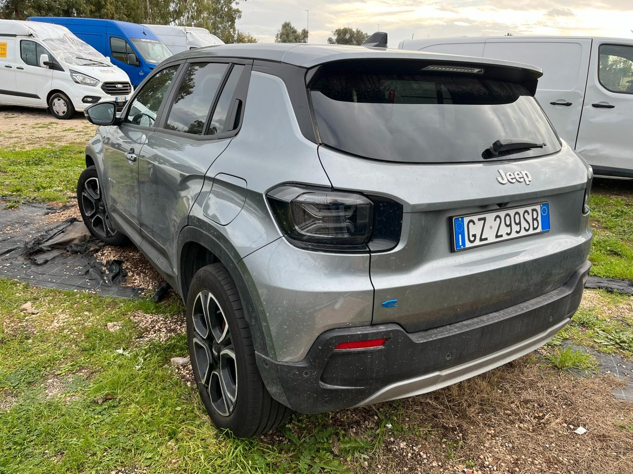 Jeep Avenger BEV Summit 115kW 156 cV Incidentato