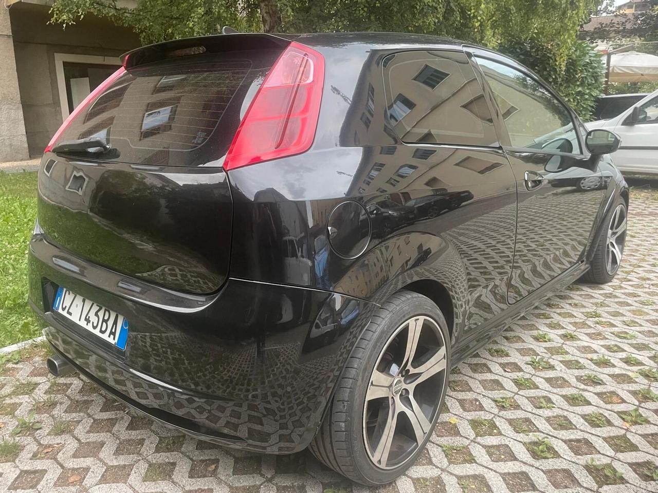 FIAT GRANDE PUNTO 1.9 MJT 130CV 6M - ADATTA A NEOPATENTATI