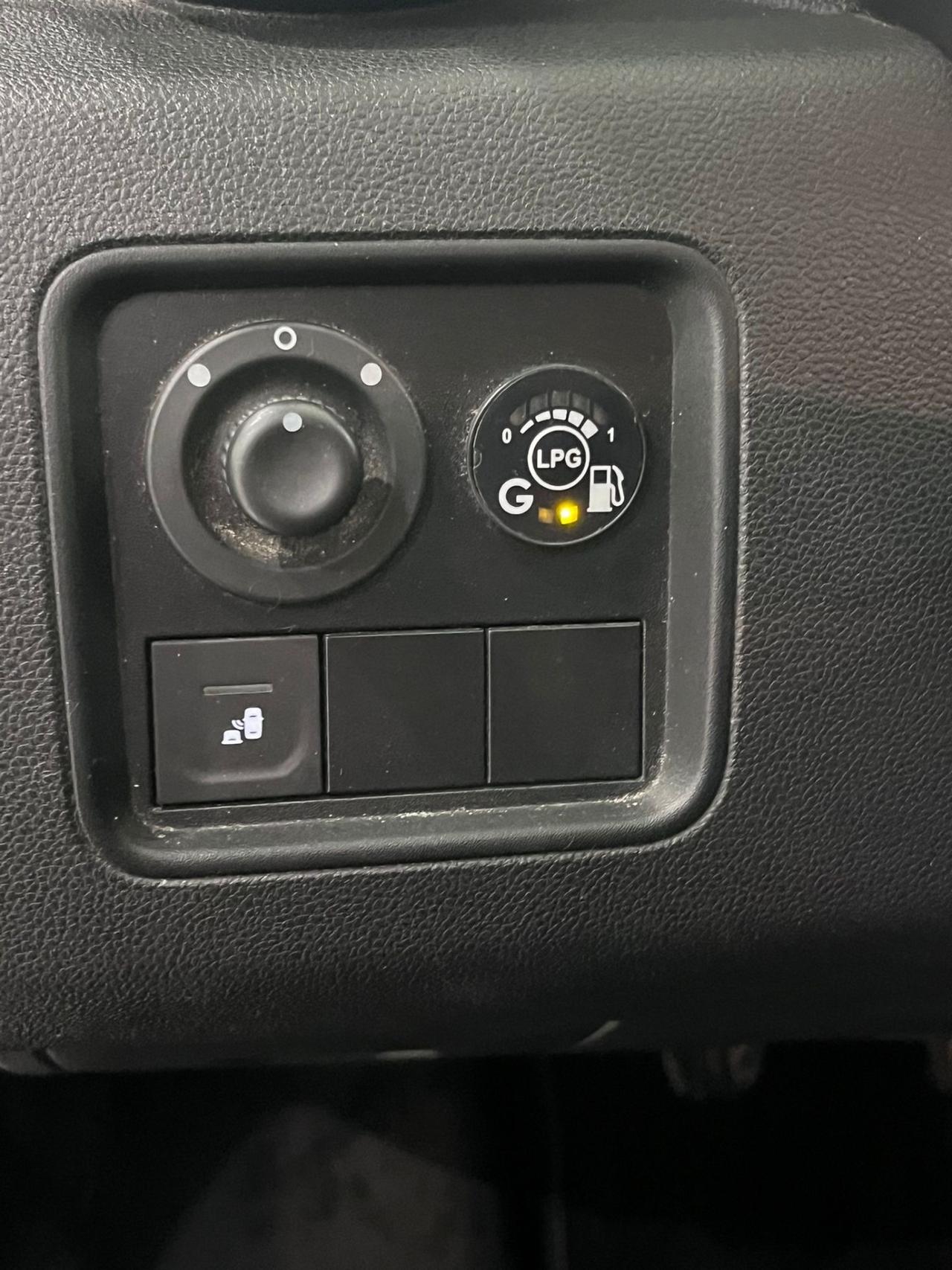 Dacia Duster 1.0 TCe 100 CV GPL 15th Anniversary