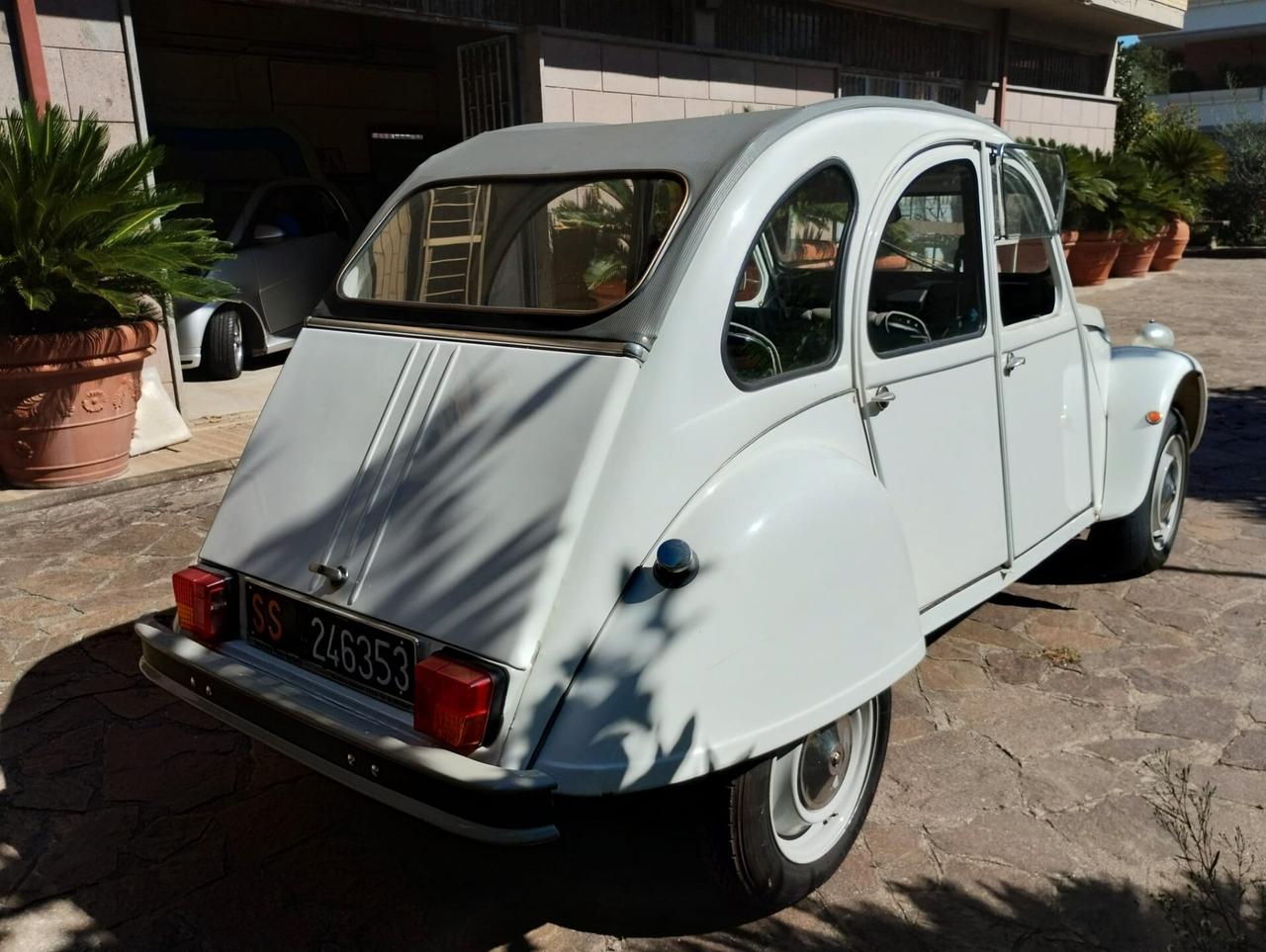 Citroen 2CV 6 Special