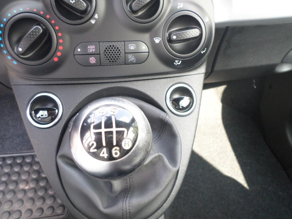 Fiat 500 1.0 Hybrid Red