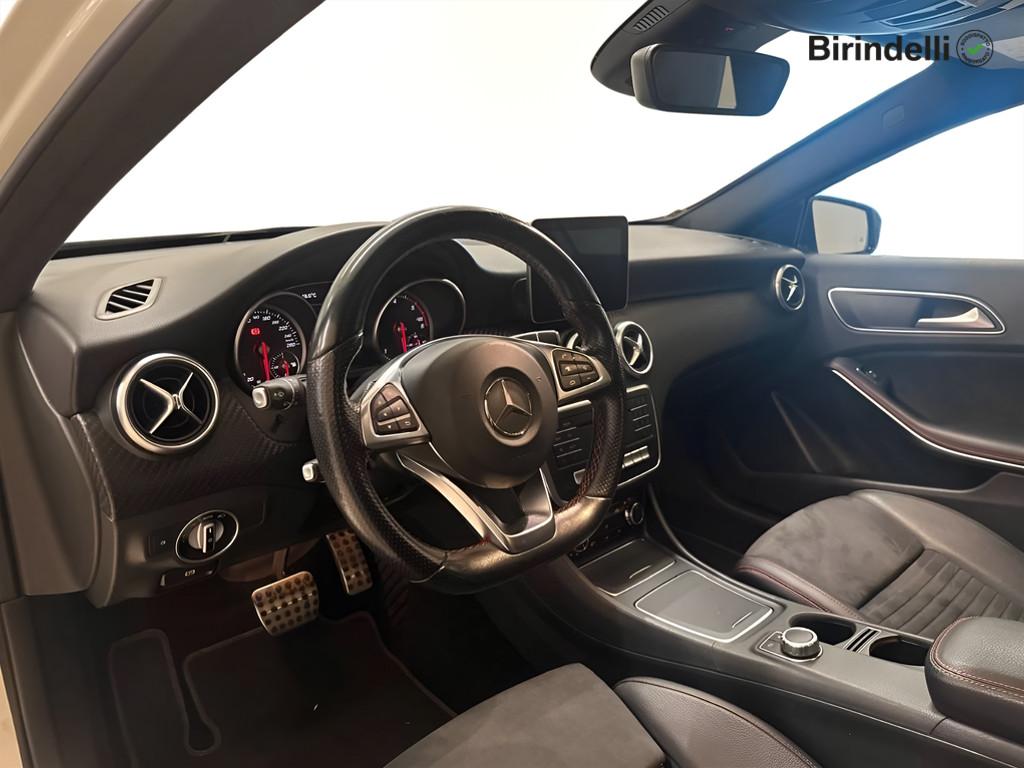 Mercedes-Benz Classe A (W176) - A 200 d Automatic 4Matic Premium