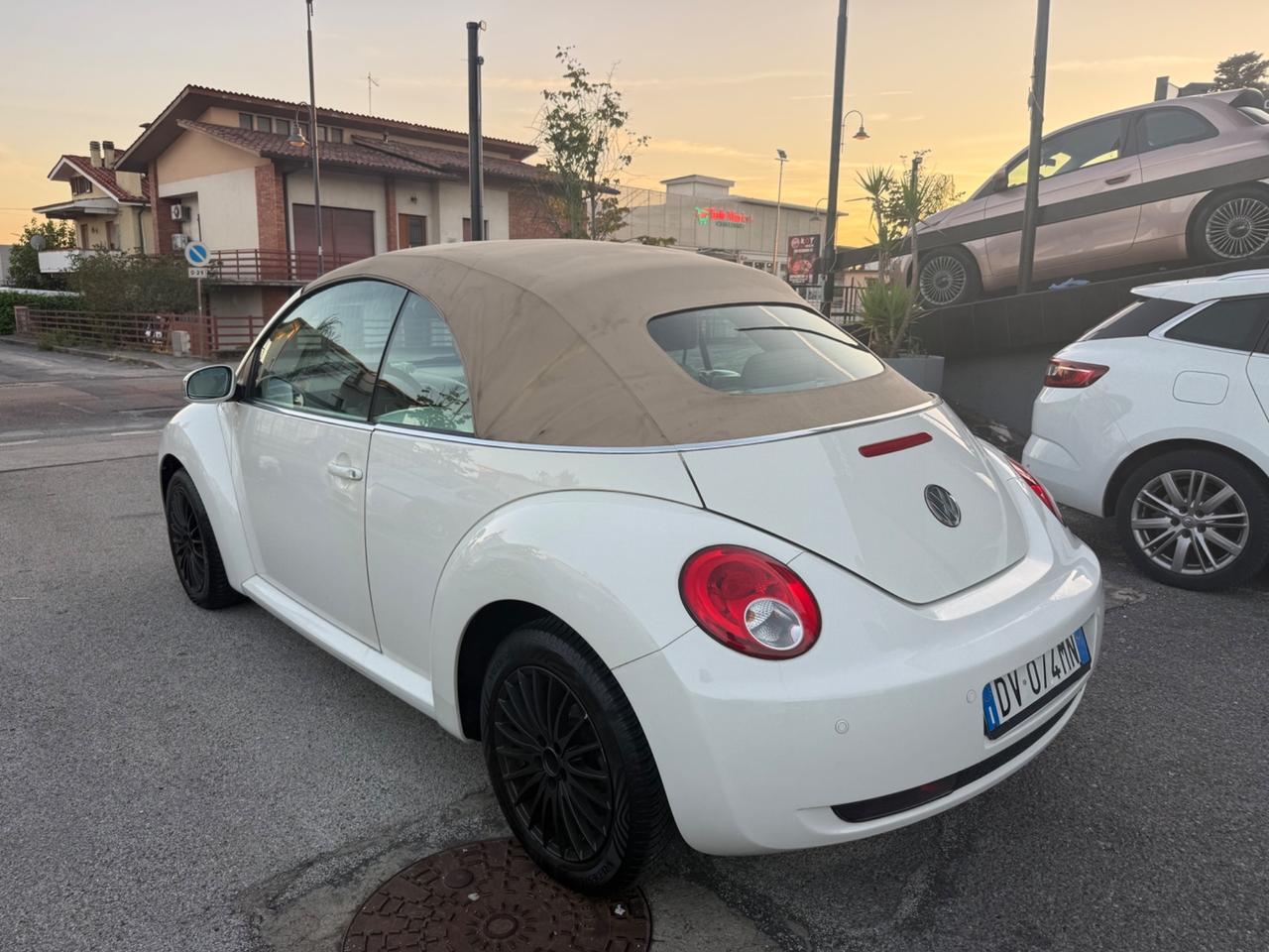 Volkswagen New Beetle 1.4 16V Cabrio