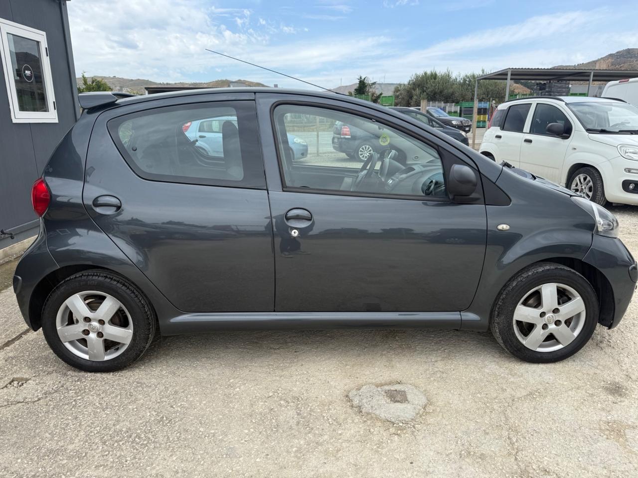 Toyota Aygo 1.0 12V VVT-i 5 porte