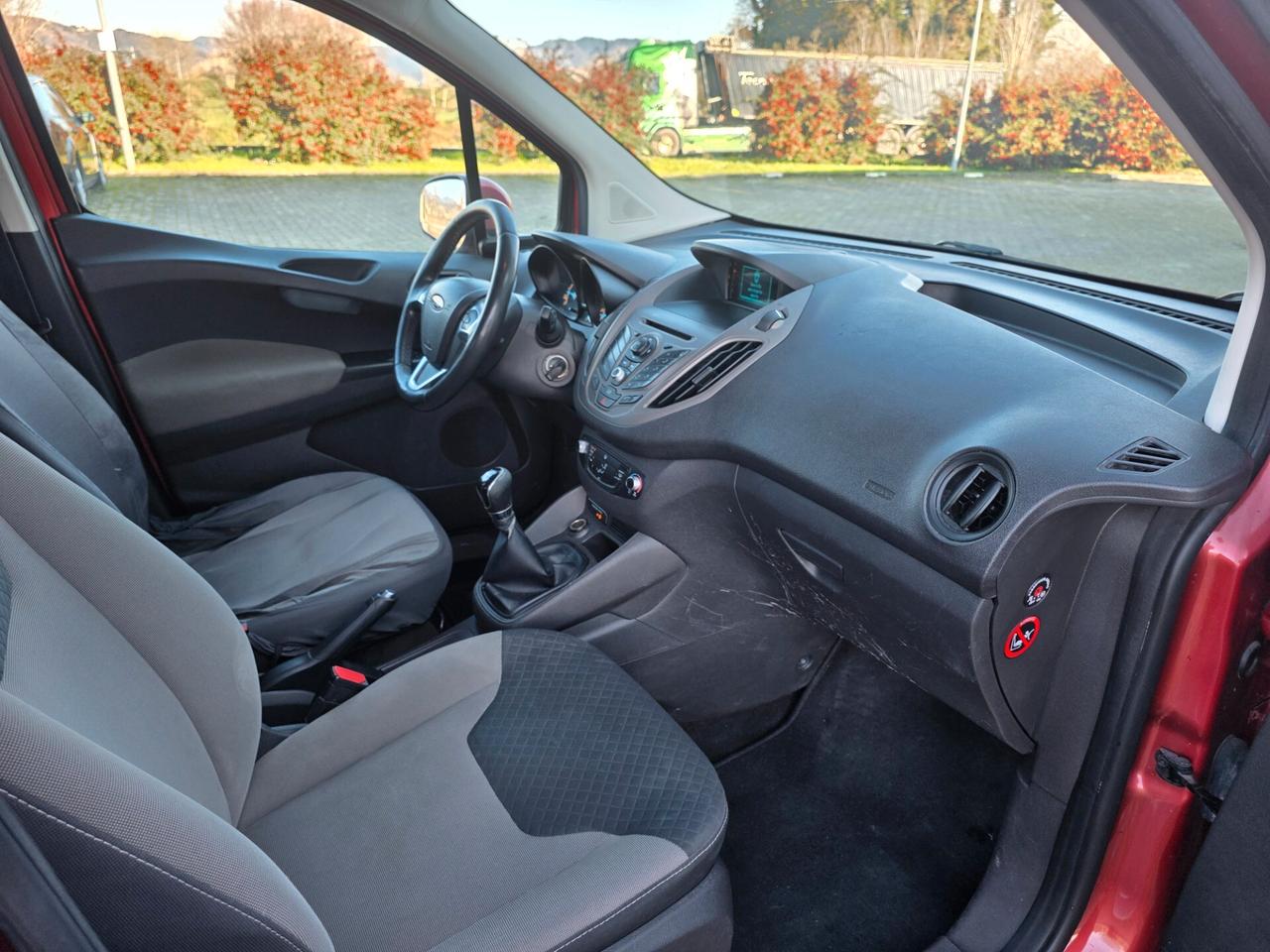 Ford Tourneo Courier 1.6 TDCI 95 CV Plus