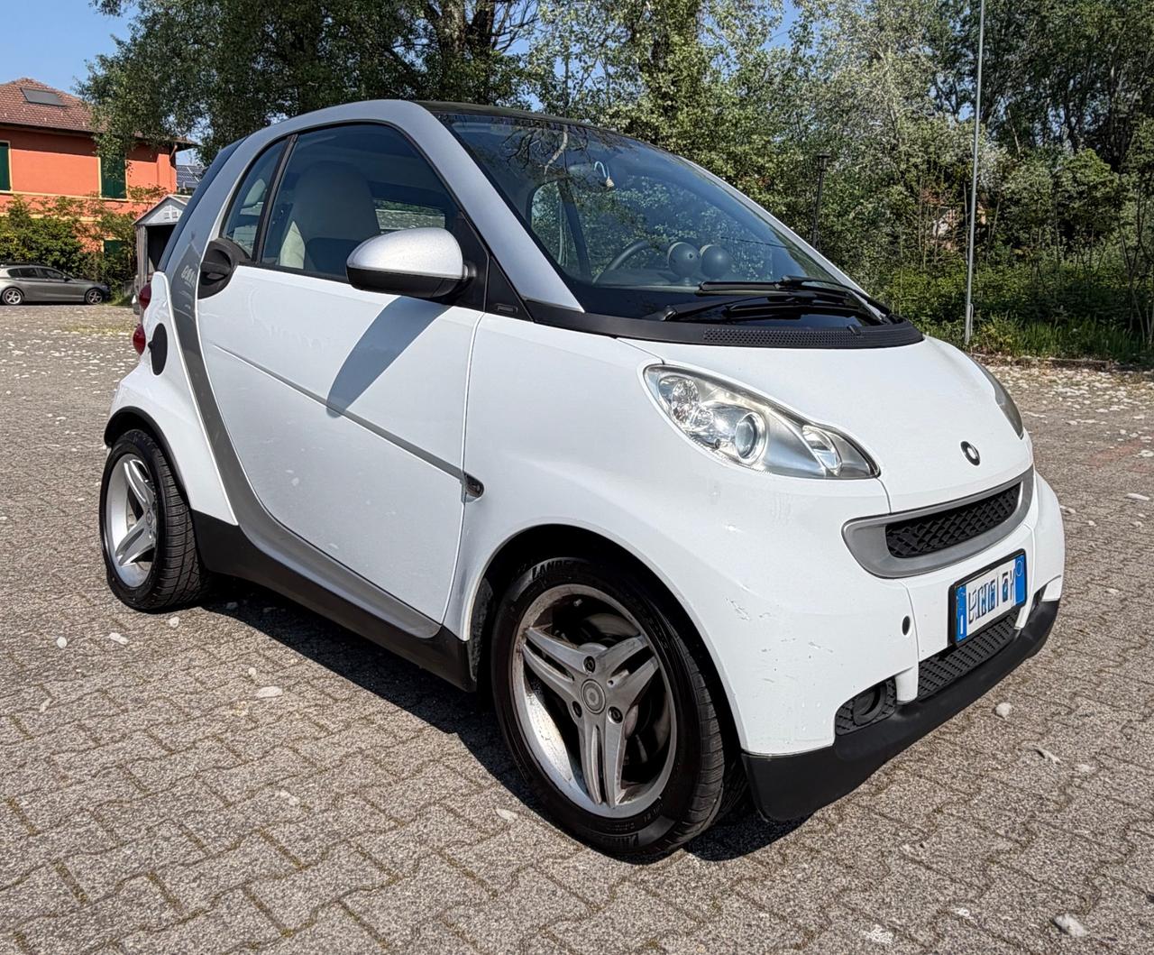Smart ForTwo 1000 52 kW MHD coupé passion
