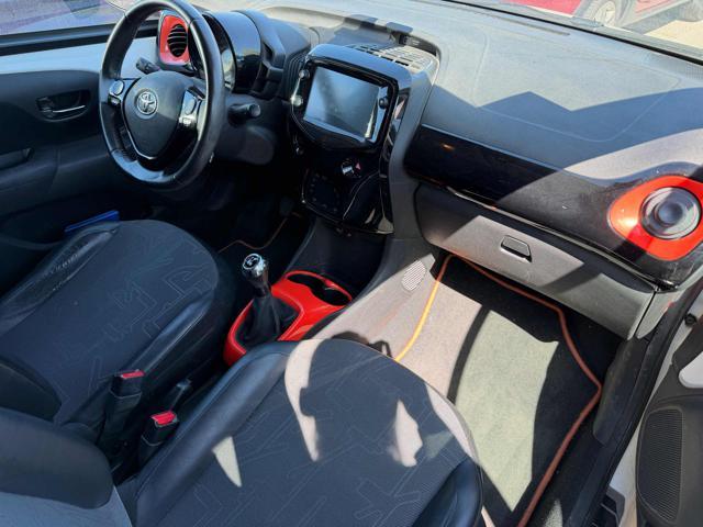 TOYOTA Aygo 1.0 VVT-i 72 CV 5 porte x-wave orange