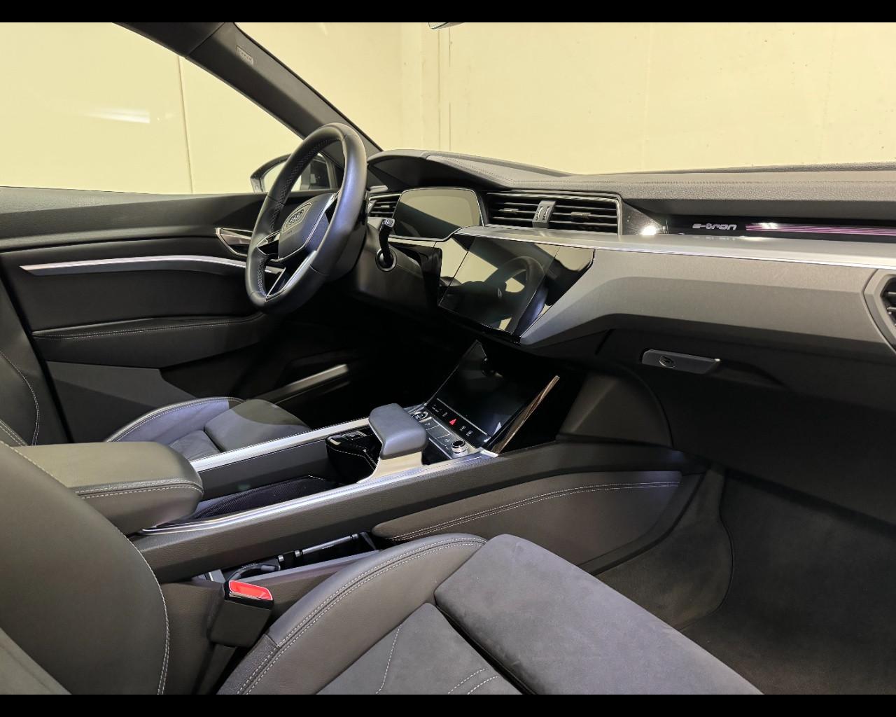 AUDI Q8 E-TRON 55 QUATTRO