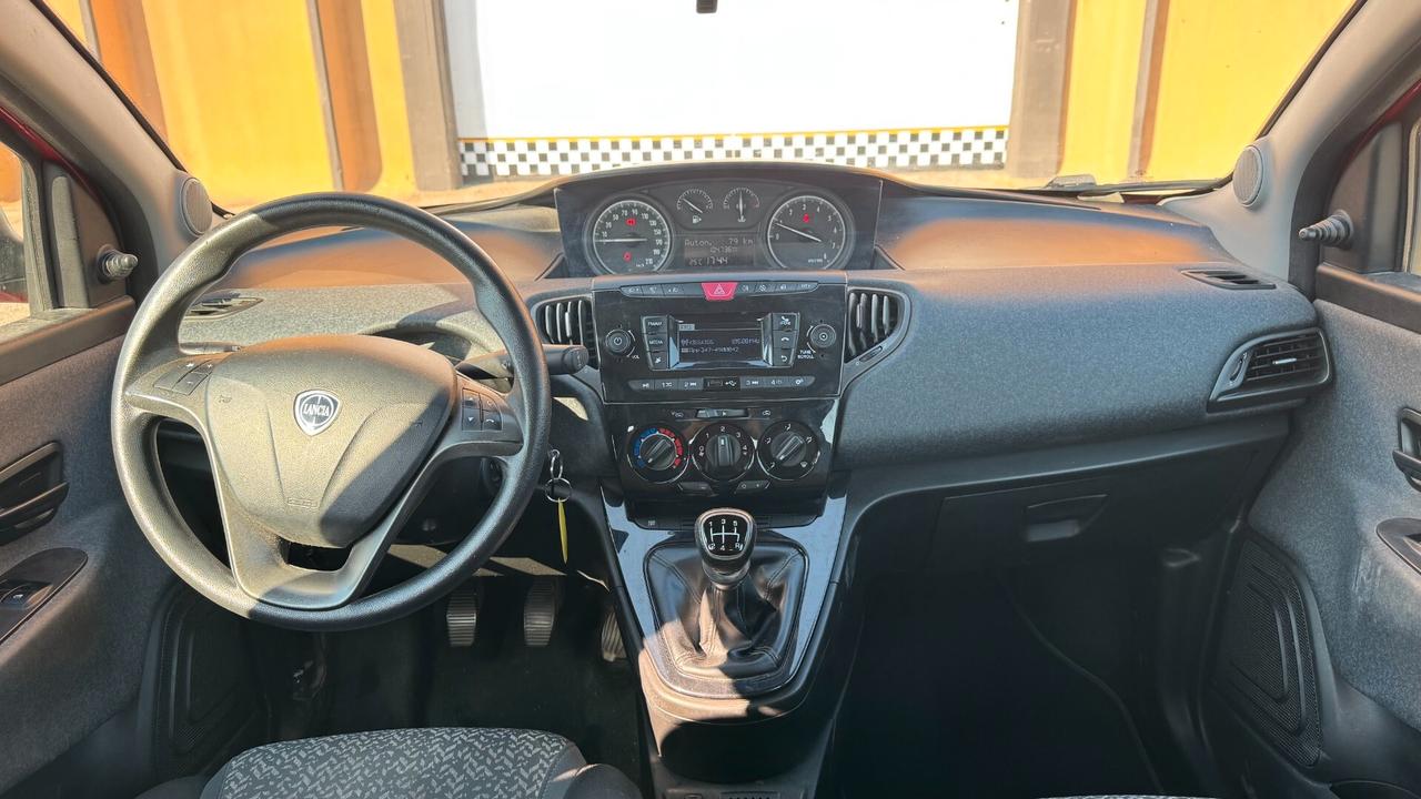 Lancia Ypsilon 1.2 69CV NEOPATENTATI - 2019