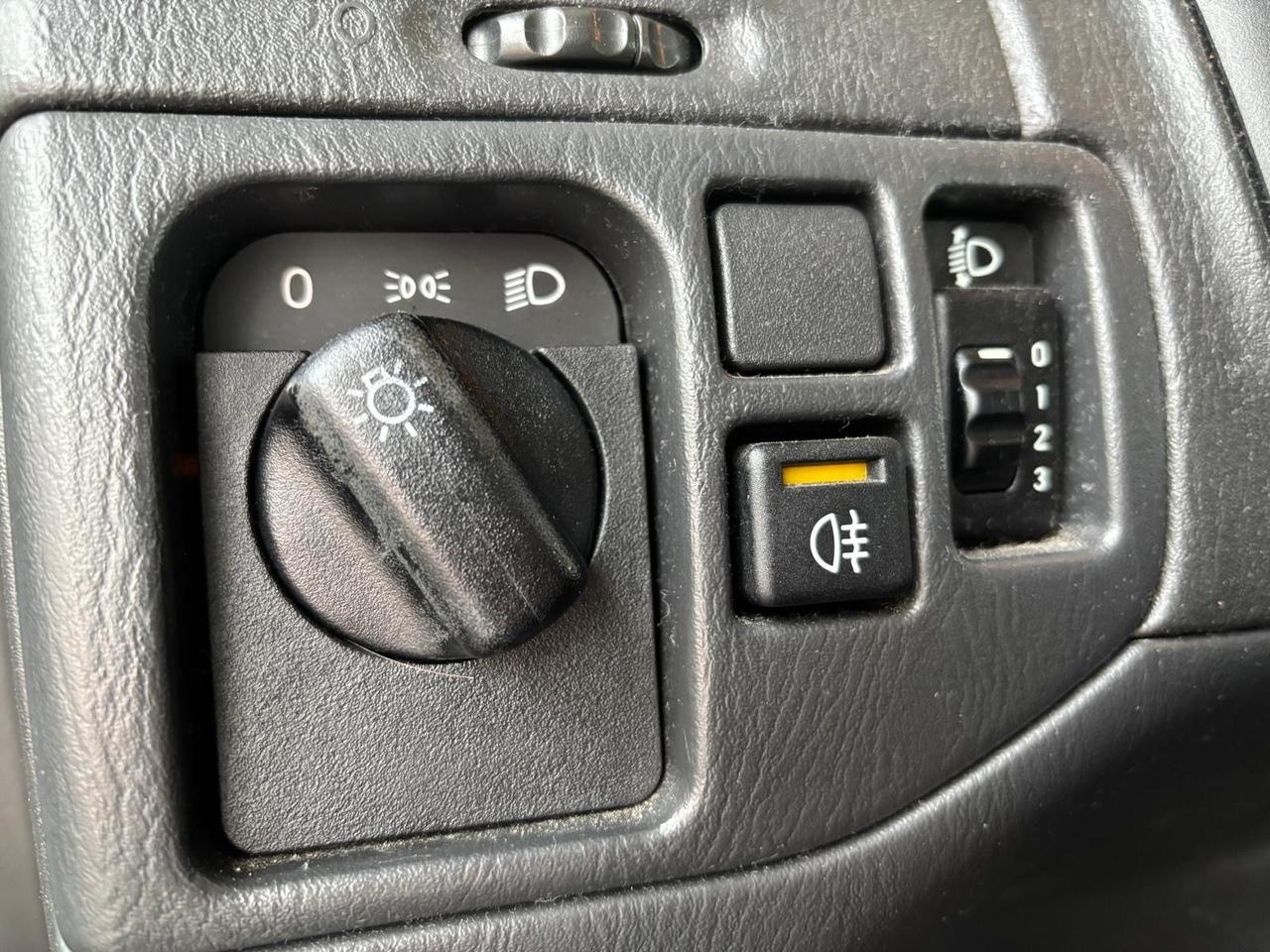 Con soli 37.000 KM Opel Agila 1.0 12V Fashion Line