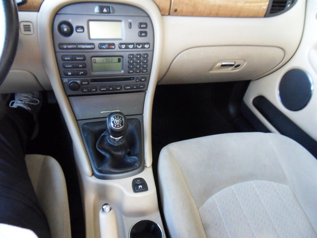 Jaguar X-Type 2.2D cat Classic