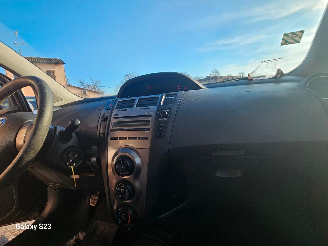 Toyota Yaris 1.3 5 porte Sol