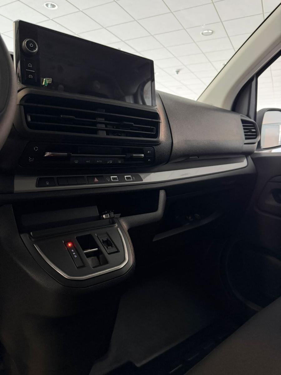 OPEL - Vivaro Station Wagon 177 AT8 XL 9S