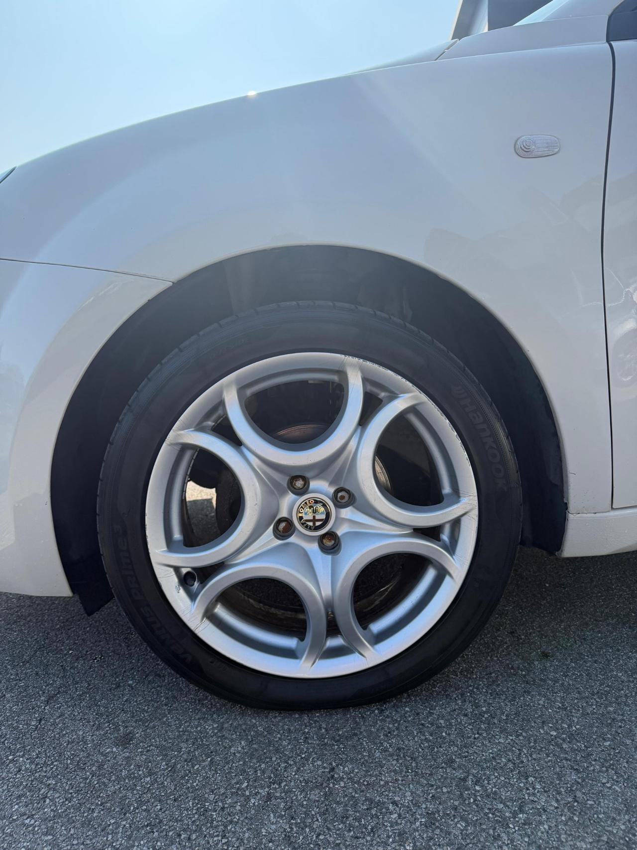 Alfa Romeo MiTo 1.4 95CV Neopatentati