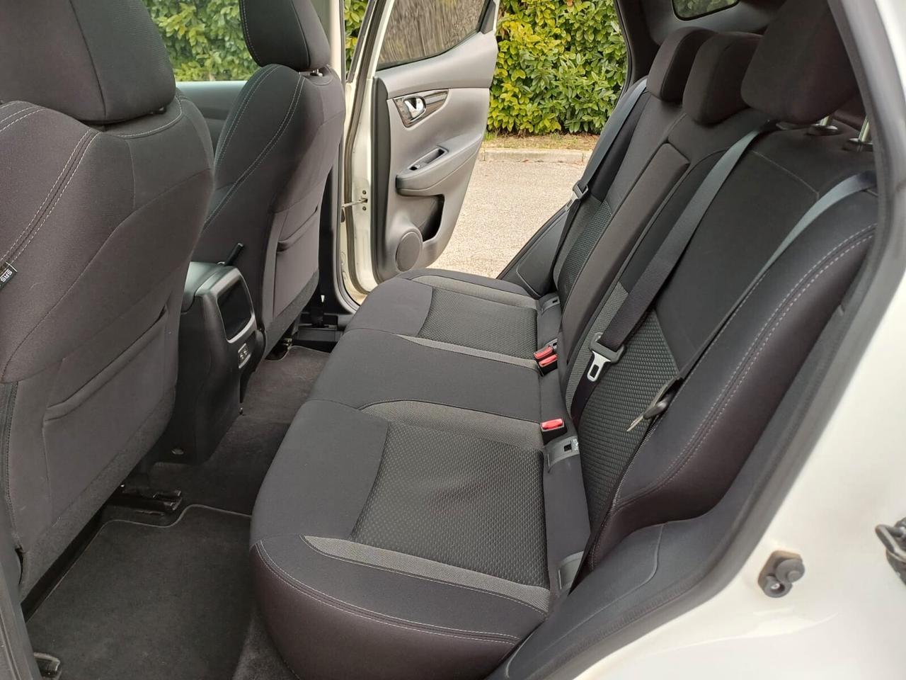 Nissan Qashqai 1.3 DIG-T 140 cv N-Connecta