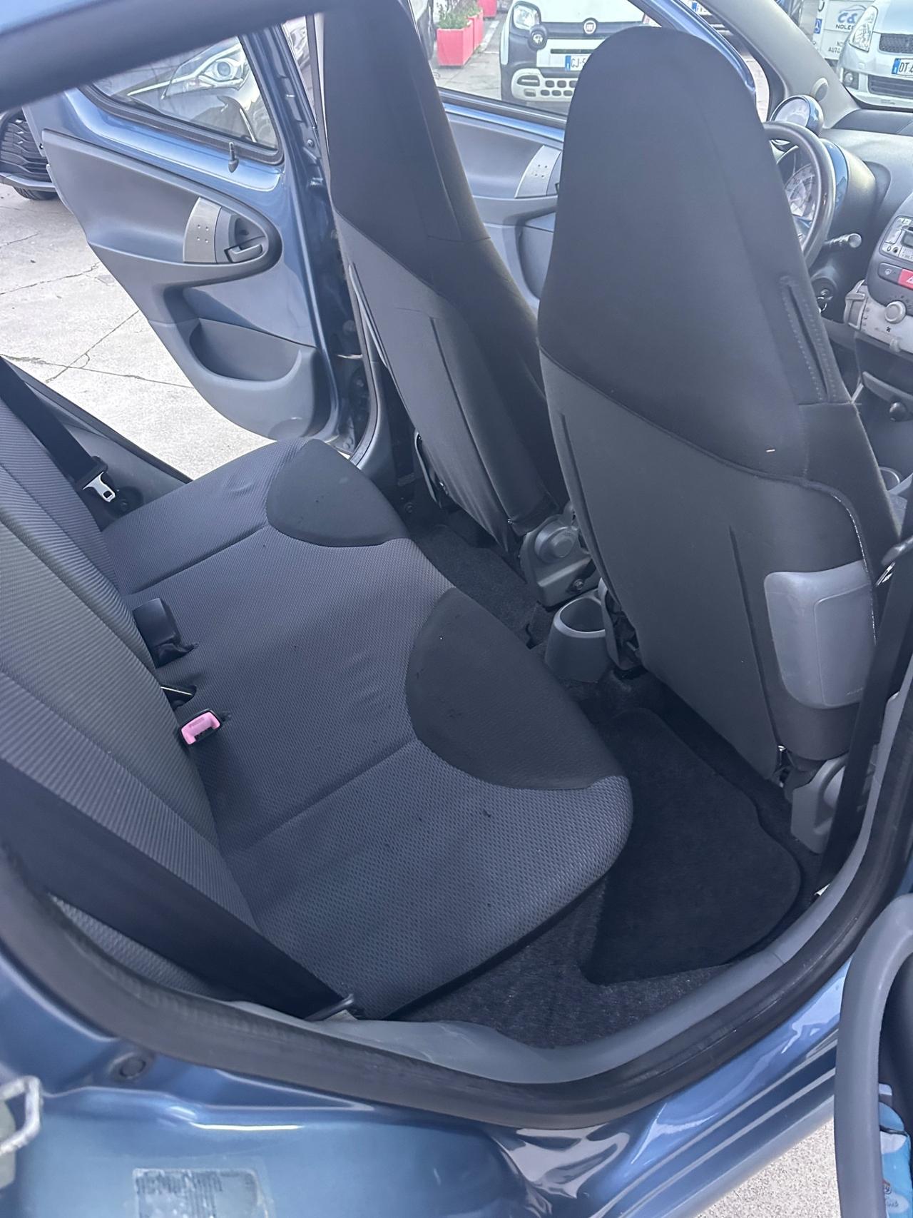 Toyota Aygo 1.0 VVT-i 68cv 5 porte Sound