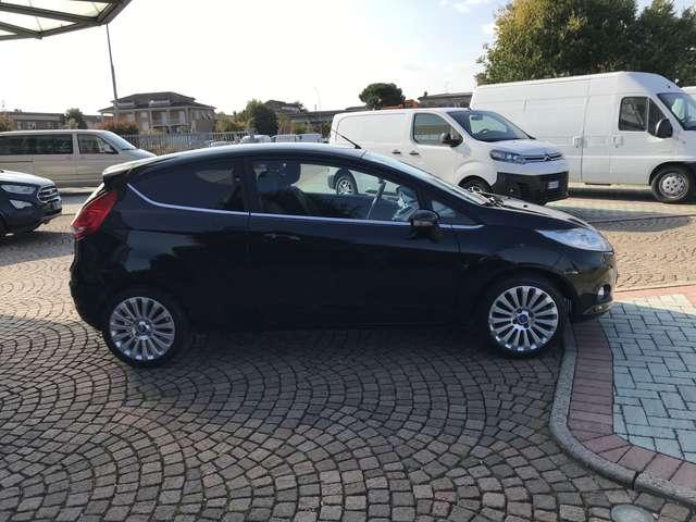 Ford Fiesta 1.2 TITANIUM GPL