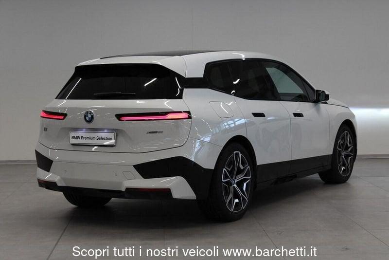 BMW iX xdrive50 pacchetto sportivo