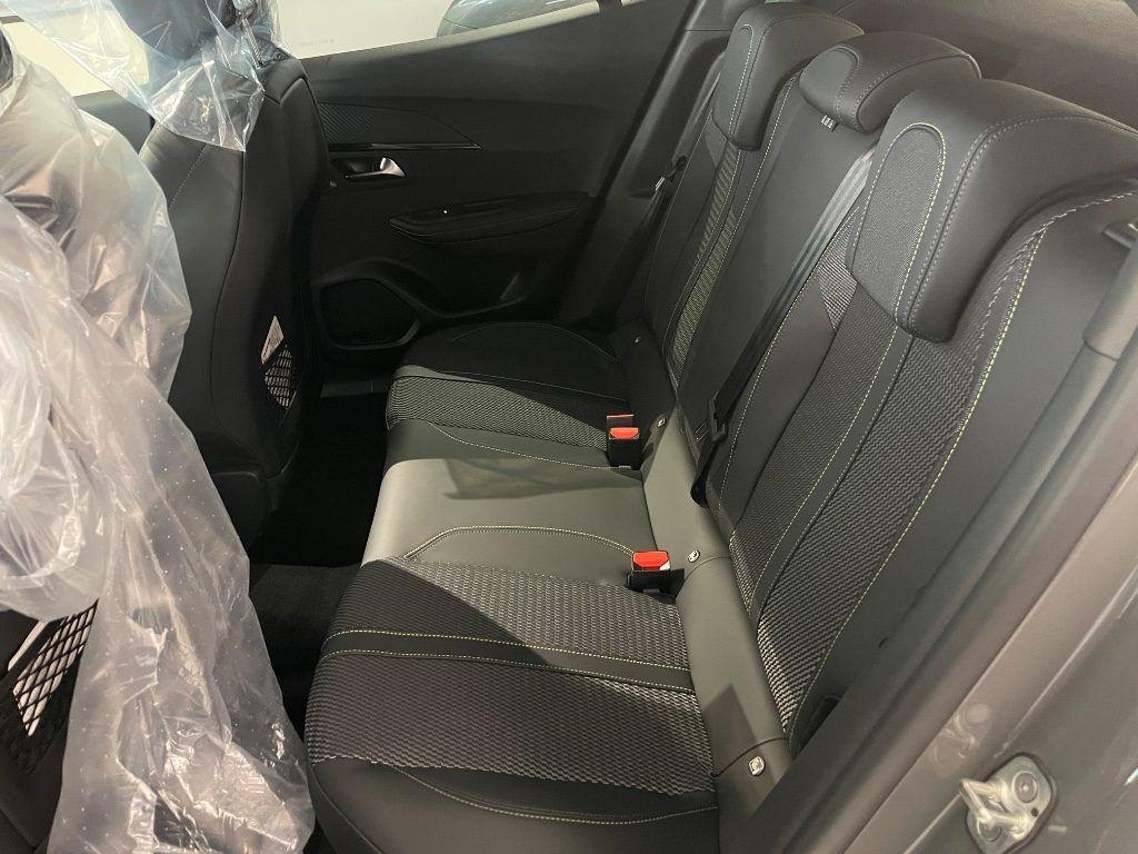 Peugeot 2008 GT Hybrid 145 MOTORE A CATENA 8 ANNI DI GARANZIA