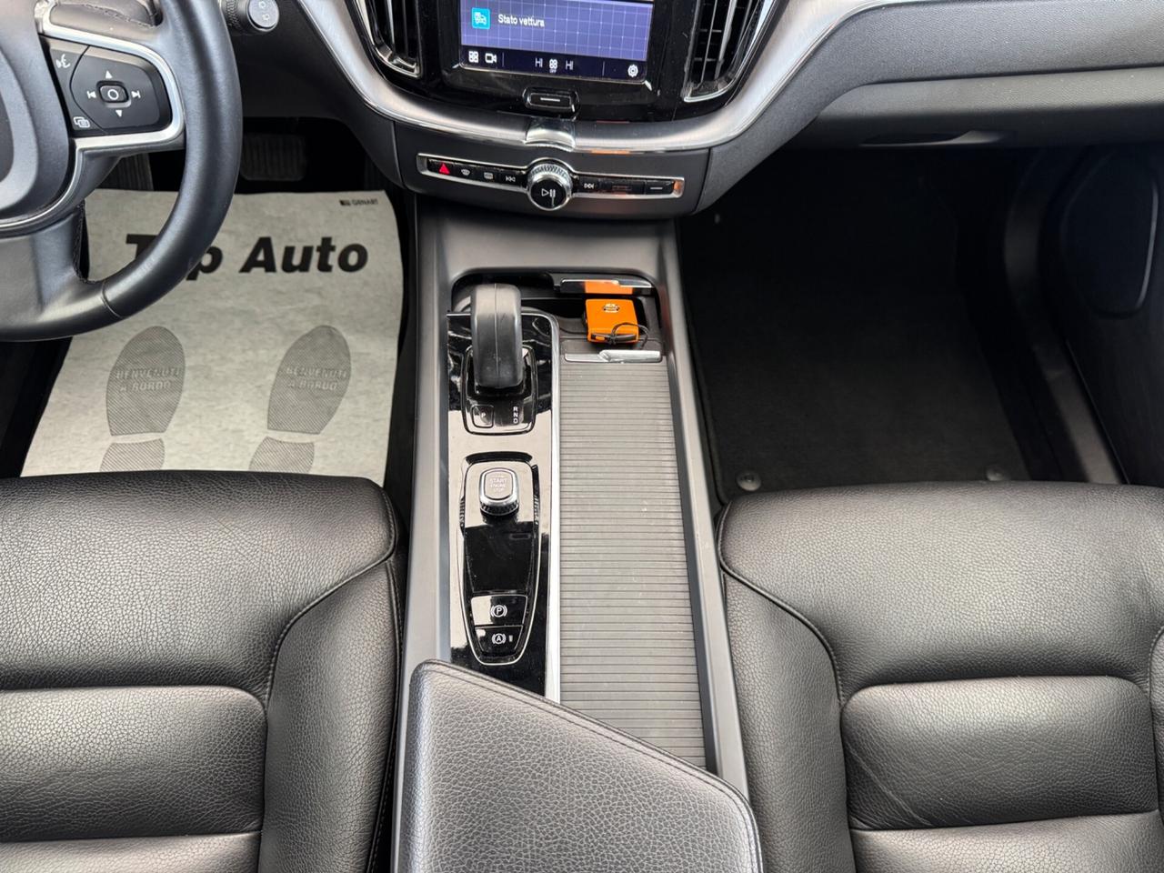 VOLVO XC60 B4 AWD MILD HYBRID MOMENTUM - 2021