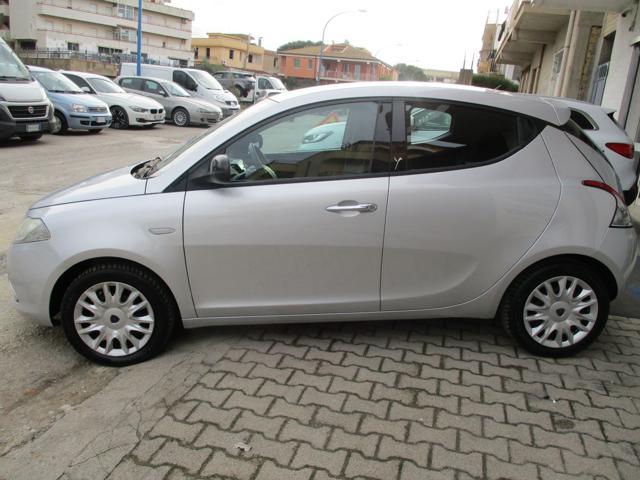 LANCIA Ypsilon 1.2 69 CV 5 porte Silver