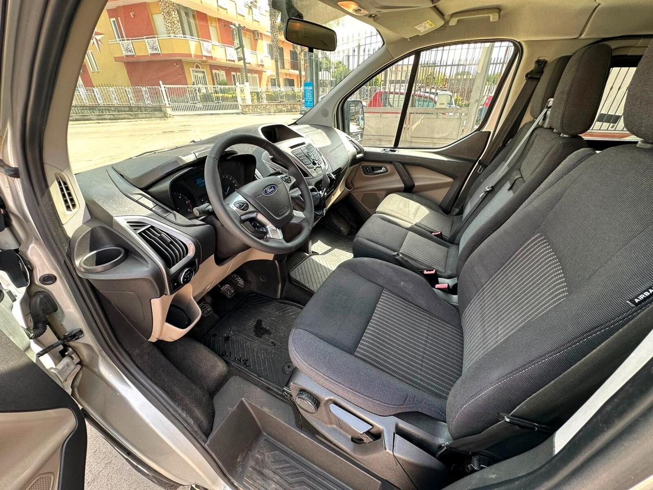 Ford Tourneo Custom 2.0 TDCi 130CV 9 POSTI