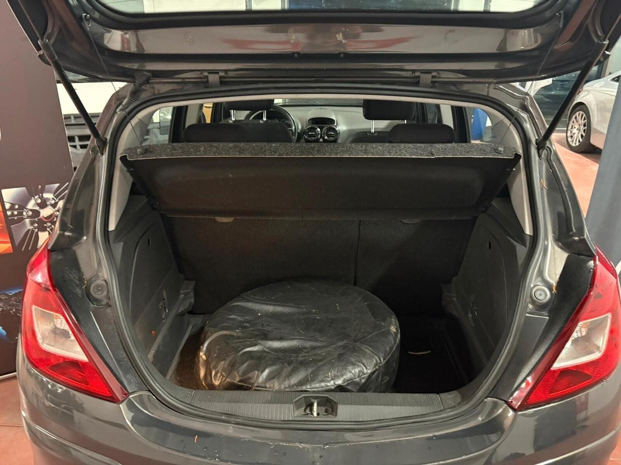 OPEL CORSA serie3 GPL 1.2 ECO-TECH CV 85CV Km 109.195 PER NEOPATENTATI Garanzia 12 mesi