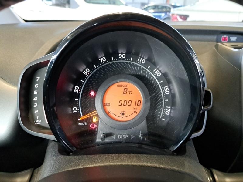 TOYOTA AYGO 1.0 VVT-i x-business 5 PORTE