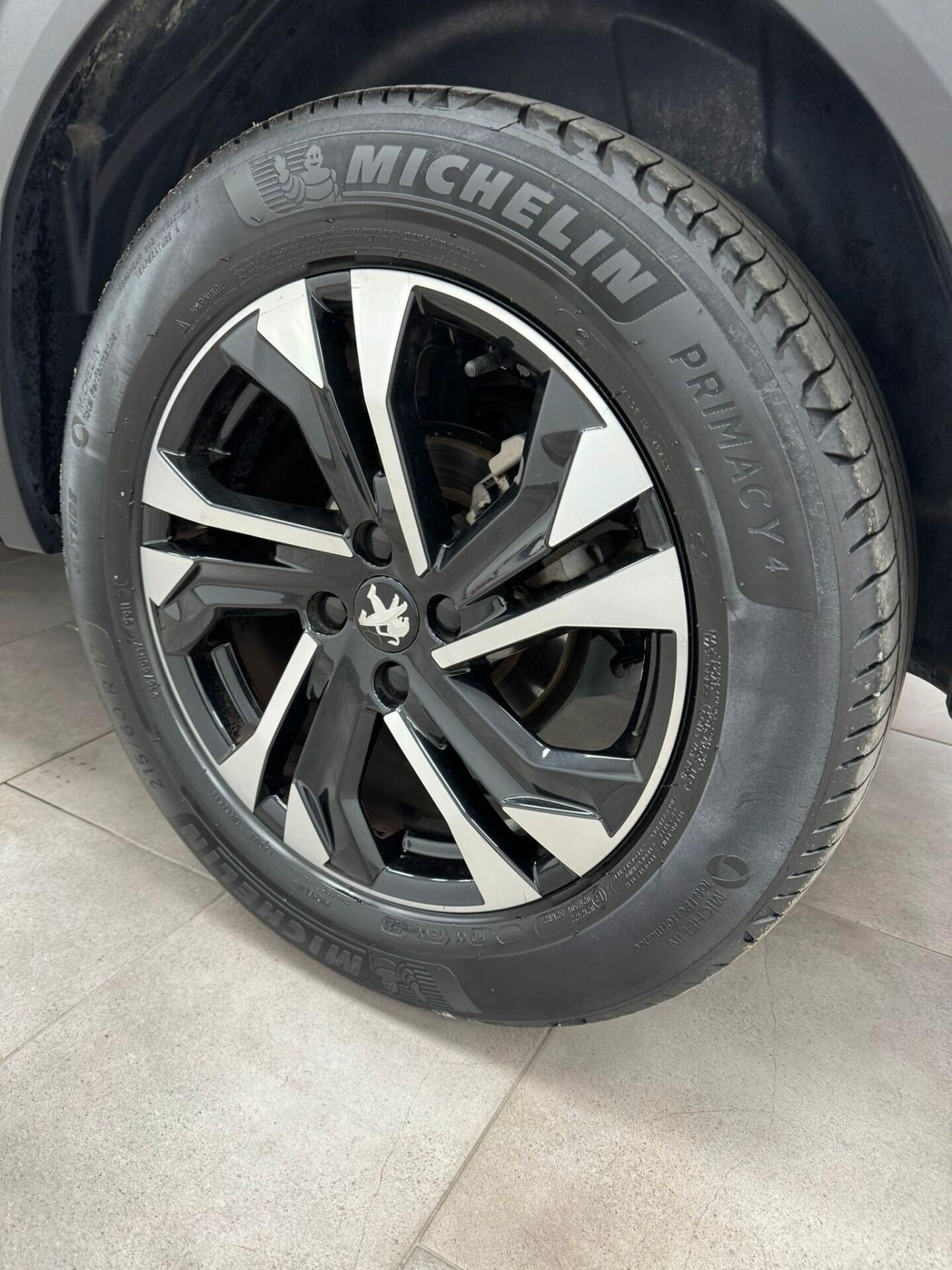 Peugeot 2008 BlueHDi 100 S&S Allure